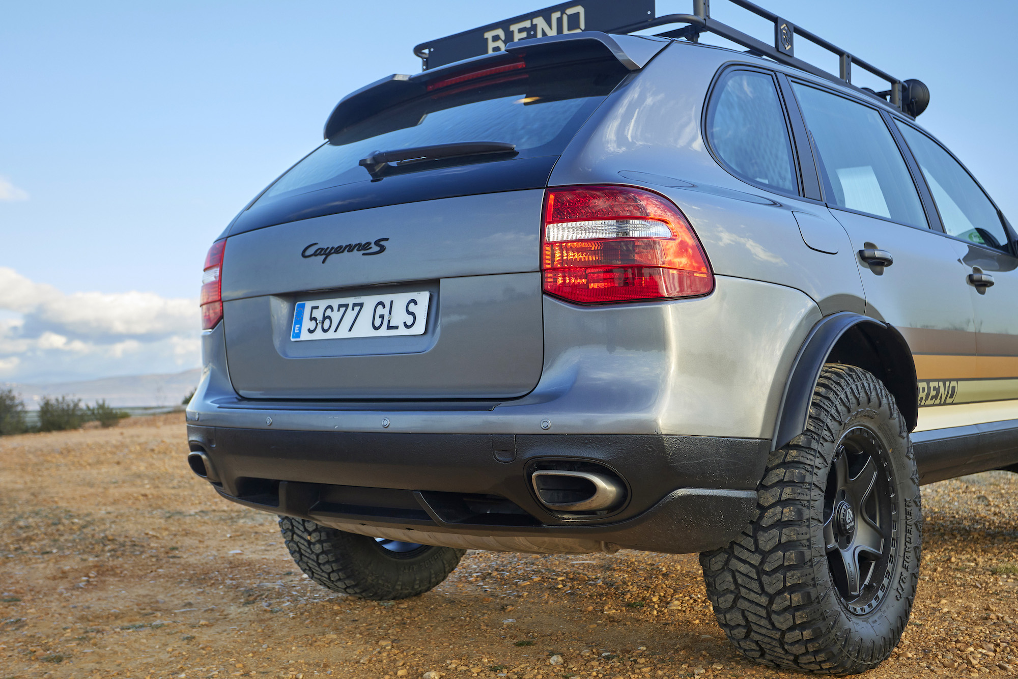 2009 PORSCHE CAYENNE S OVERLAND