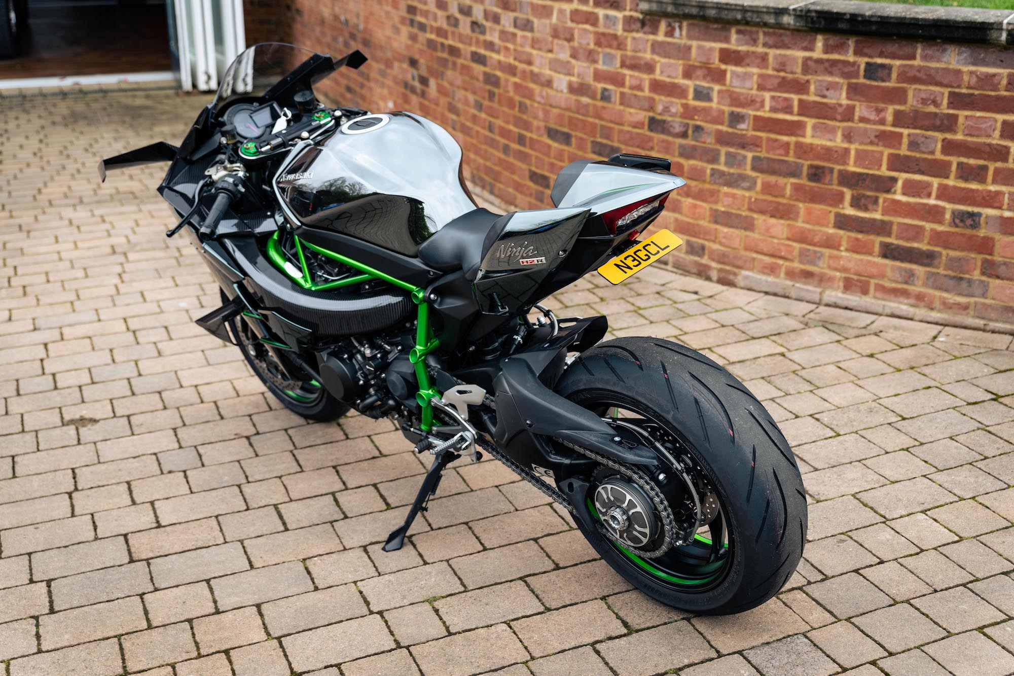 kawasaki h2r road legal