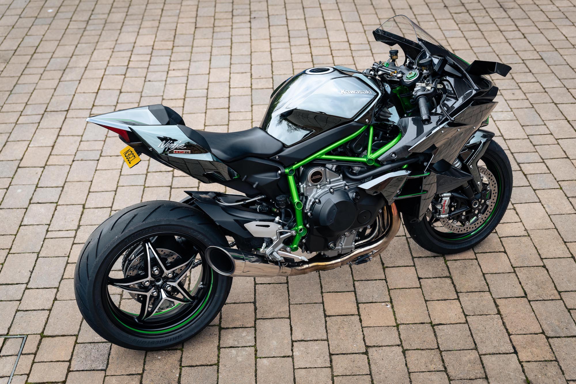 kawasaki ninja h2r road legal