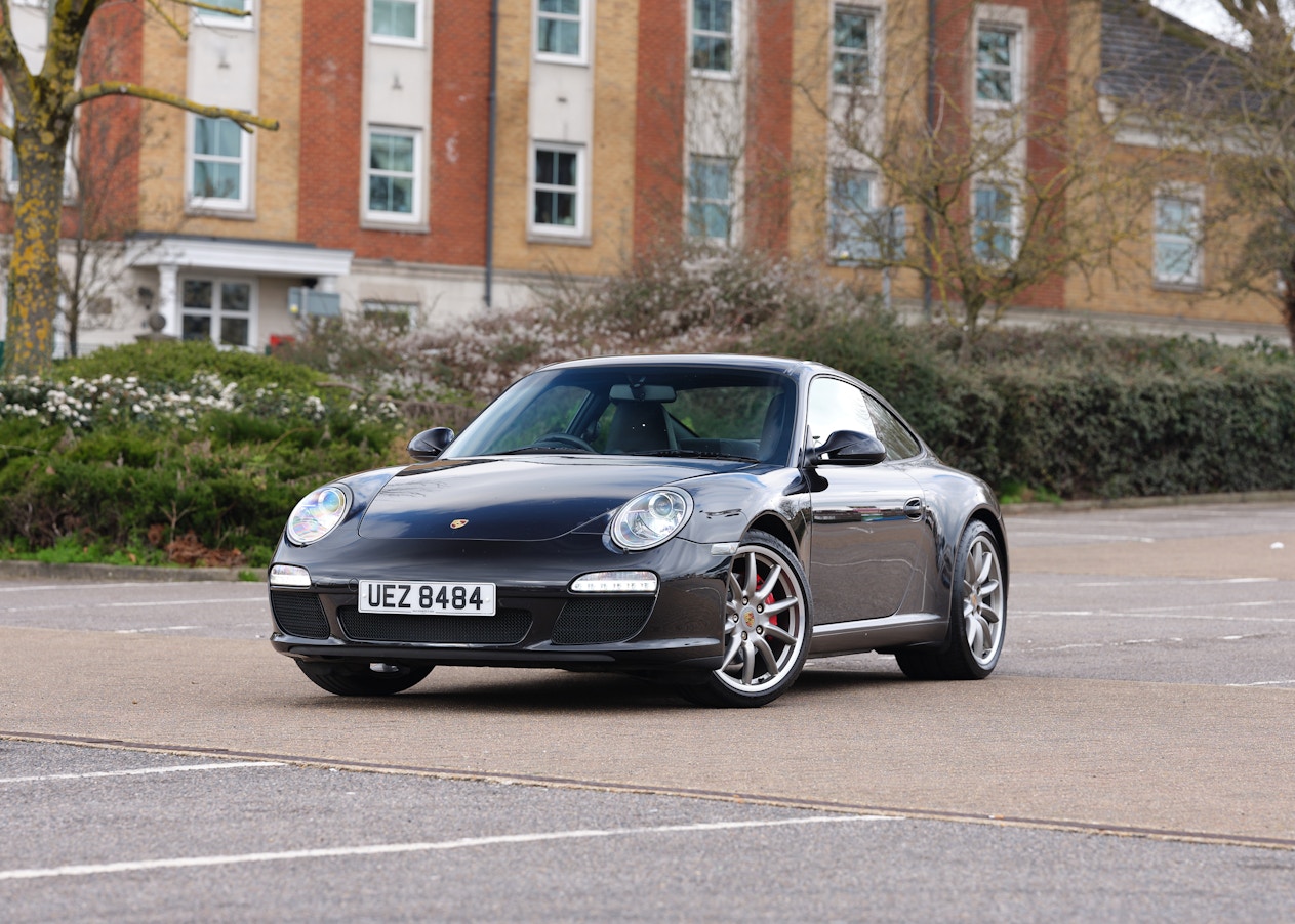 2008 Porsche 911 (997.2) Carrera for sale by classified listing privately  in London, United Kingdom