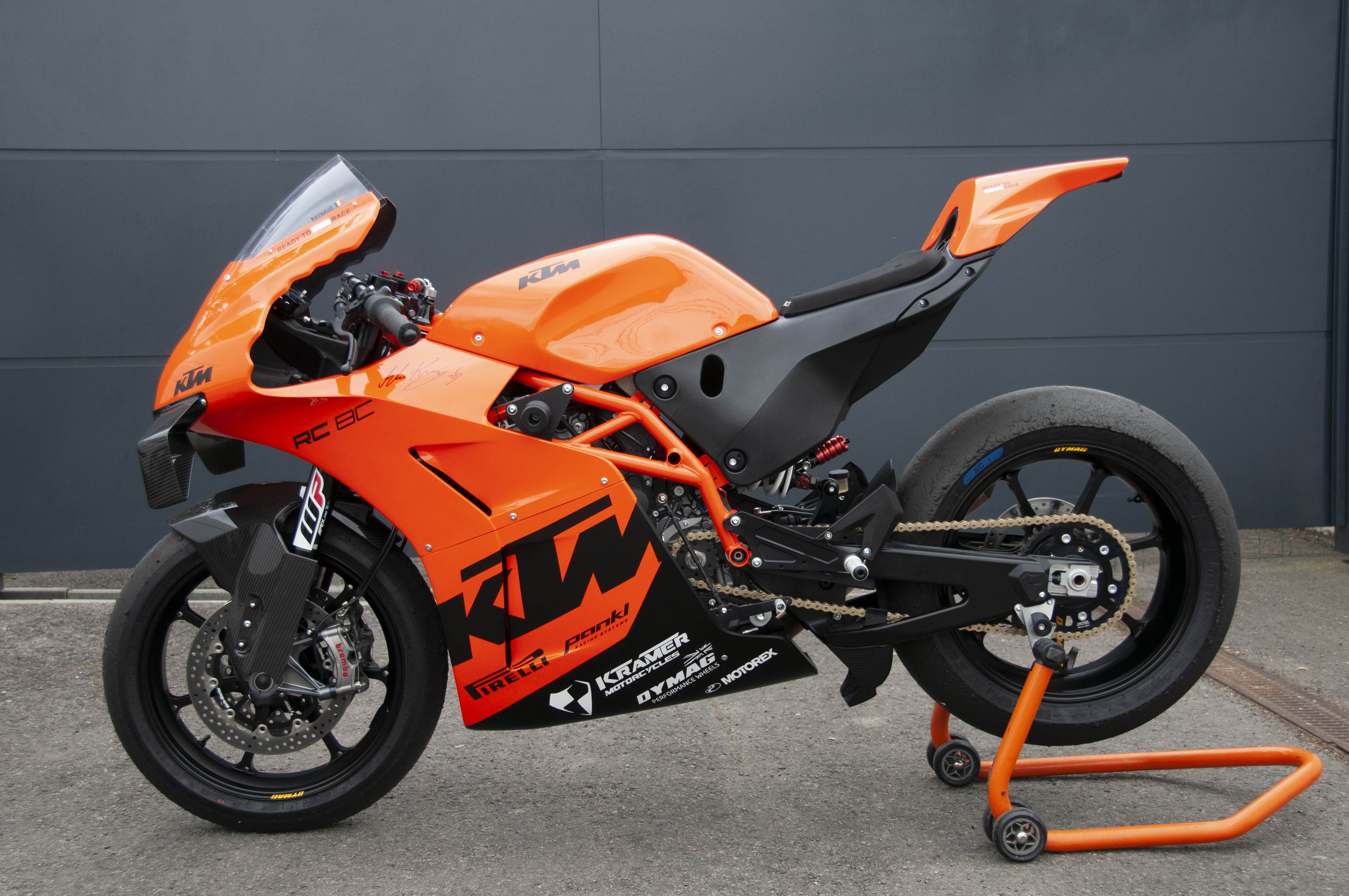 2022 KTM RC 8C