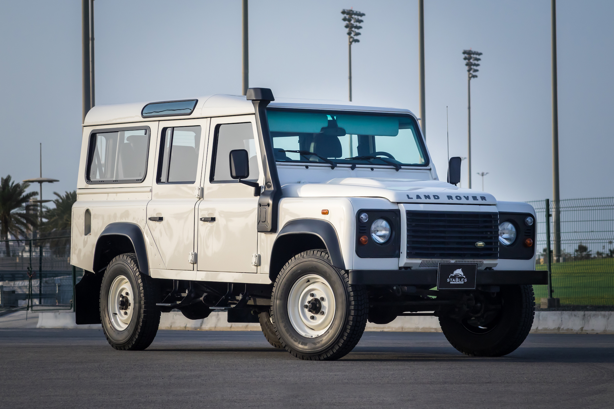 2009 LAND ROVER DEFENDER 110 STATION WAGON - UN SPEC - 310 KM