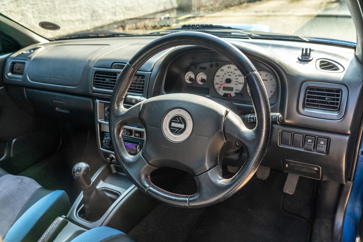 Dash Mat Armaturenbrett Abdeckung Matte passt für Toyota Corolla Hatchback  LHD