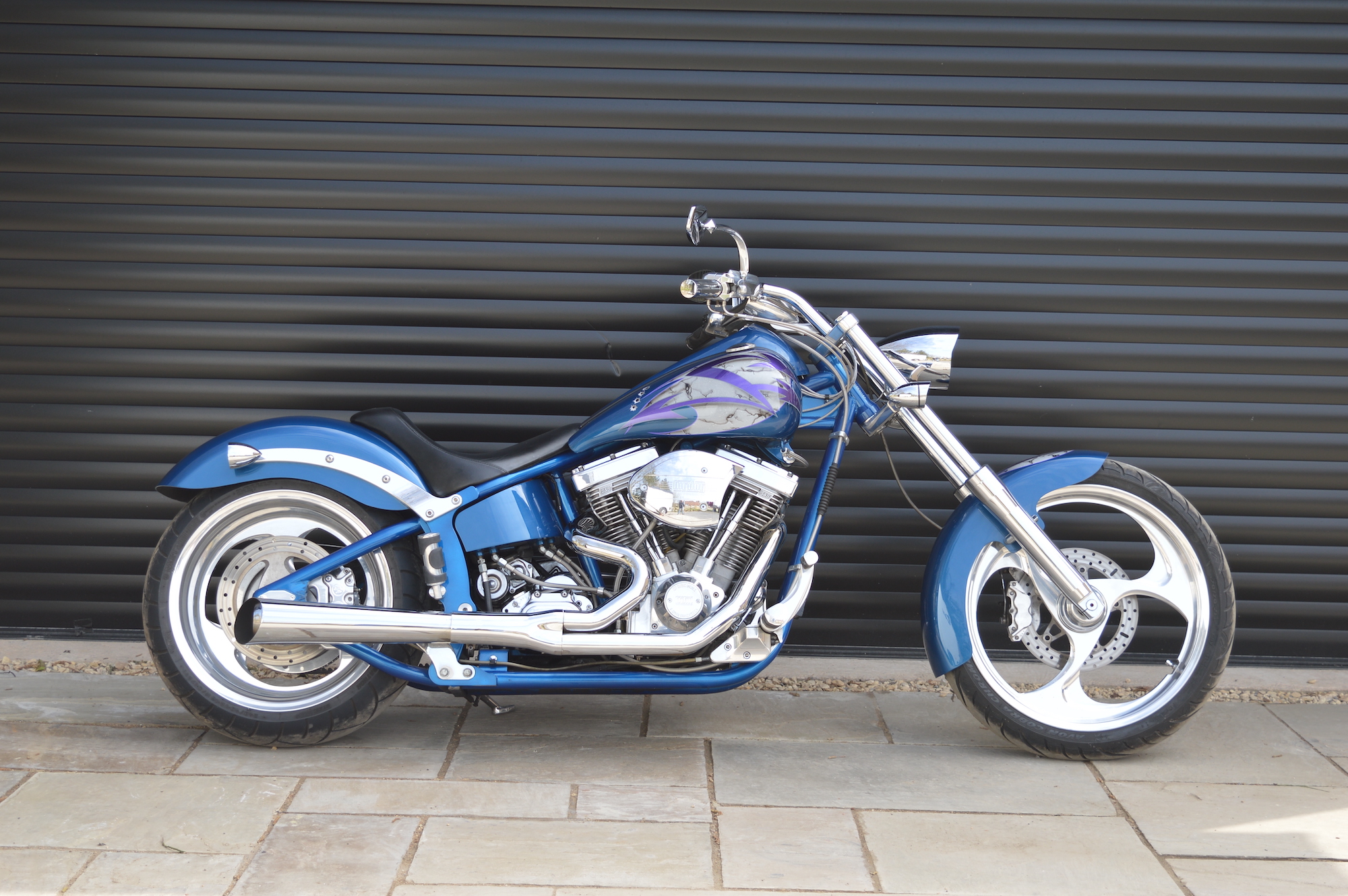 2004 big dog mastiff