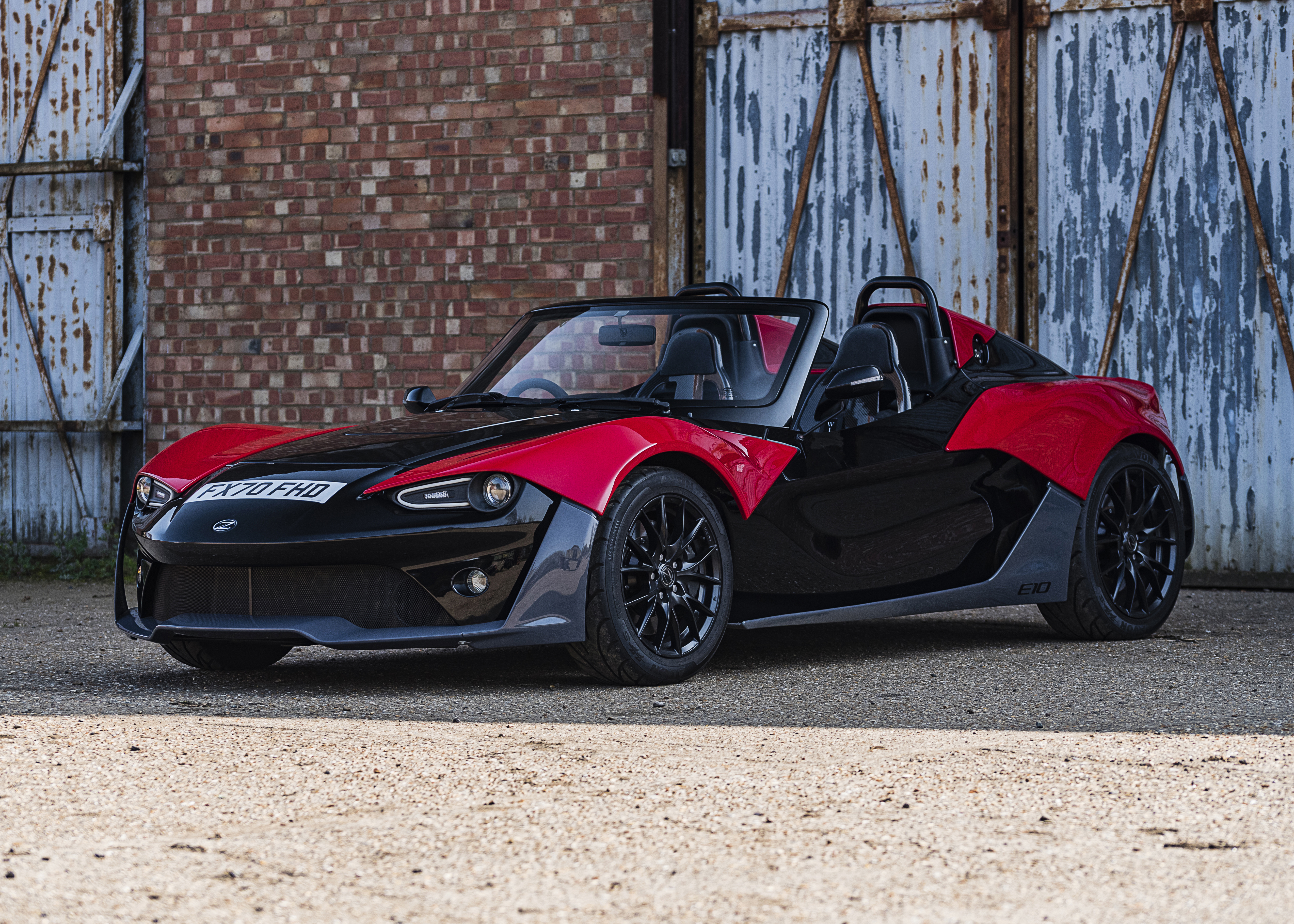 2016 ZENOS E10 - 1,250 MILES