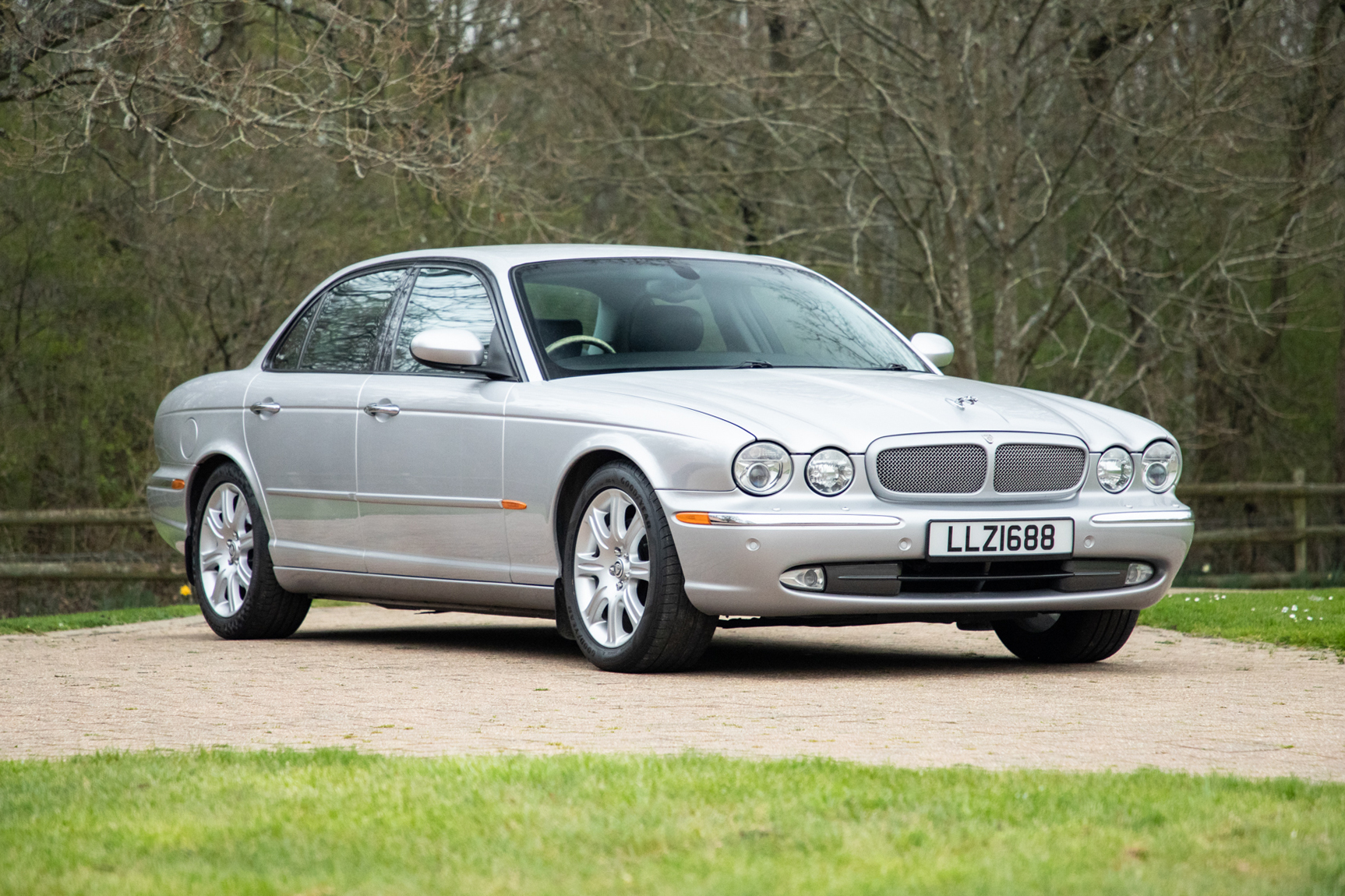 2003 JAGUAR XJ8 4.2 S