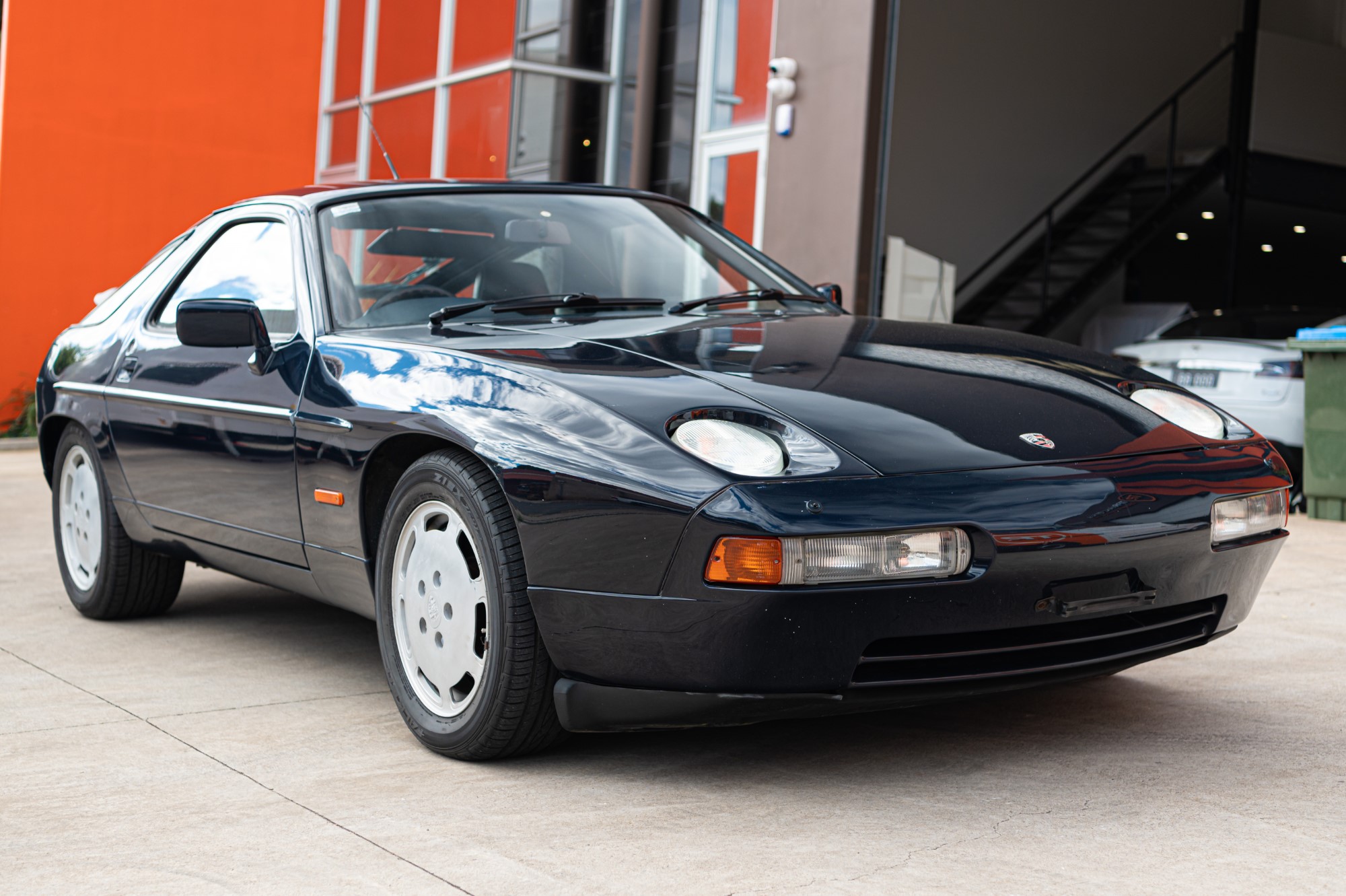 1989 PORSCHE 928 S4