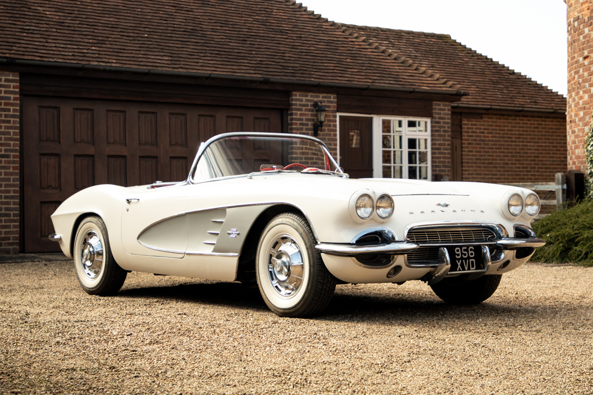 1961 CHEVROLET CORVETTE (C1)