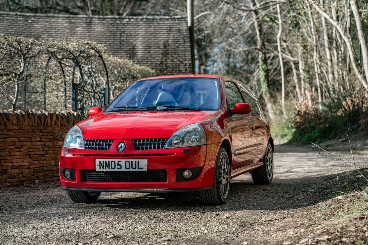 Renault Clio III - Fuite en avant - Challenges