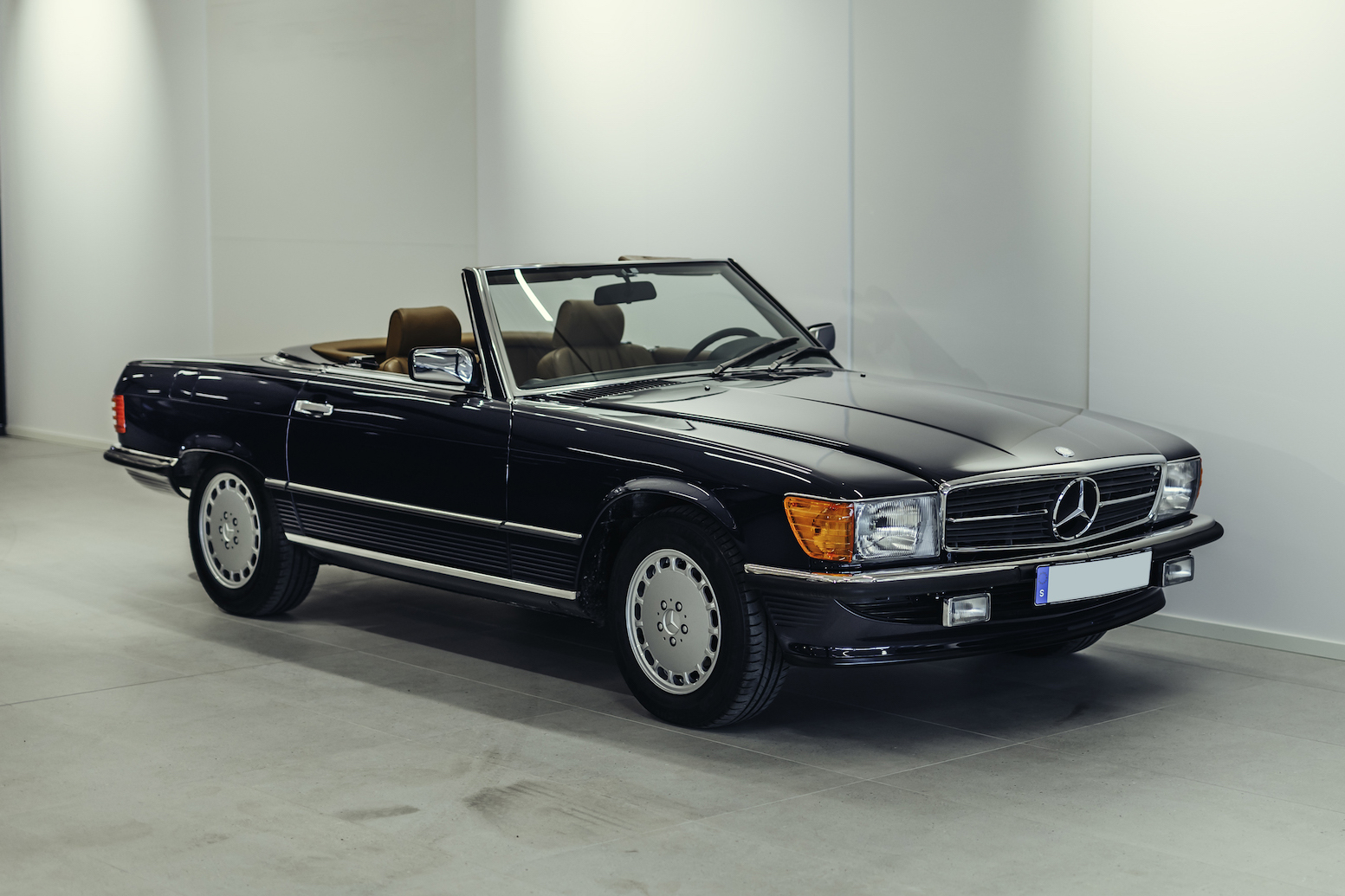 1987 MERCEDES-BENZ (R107) 560 SL