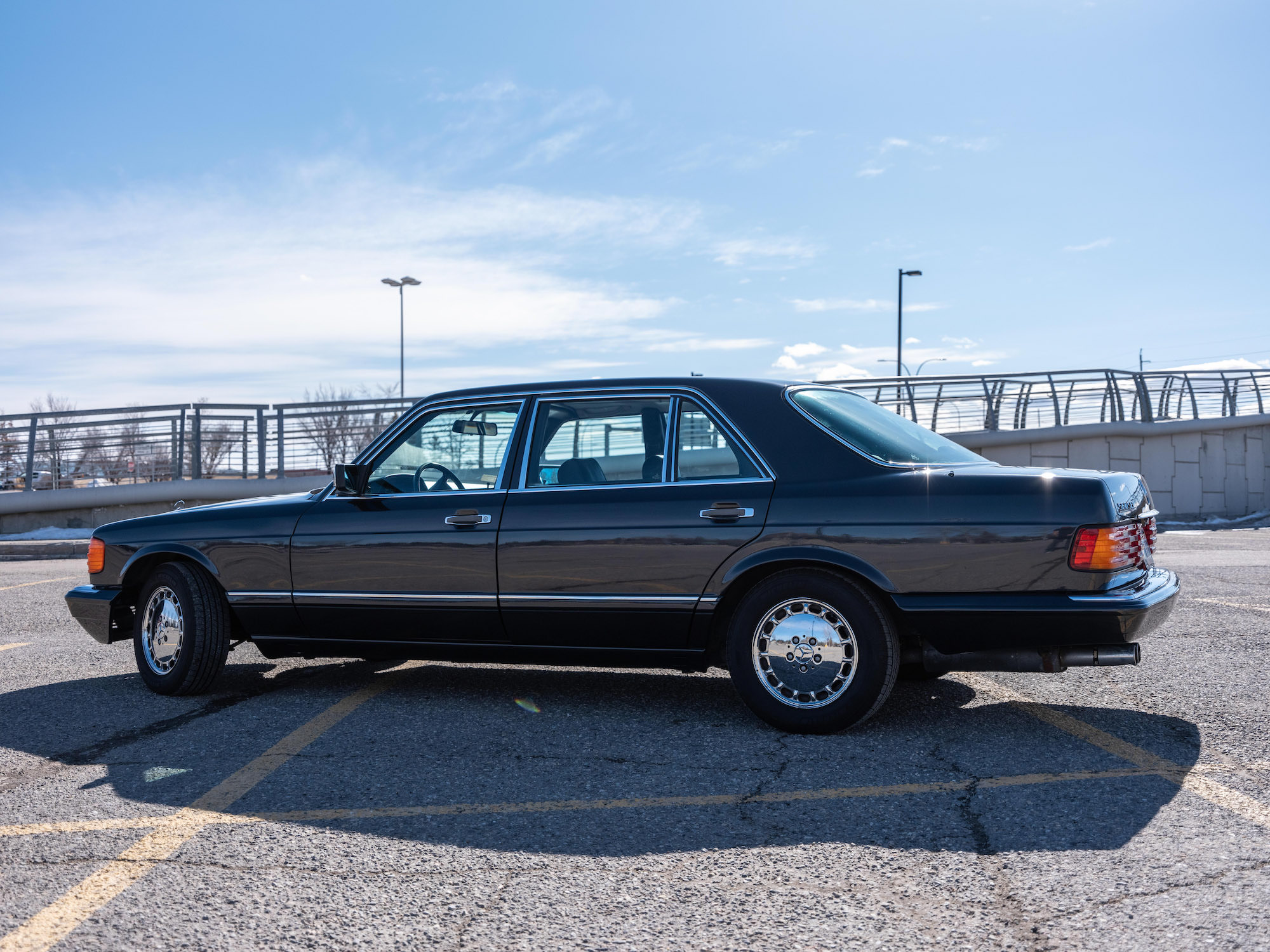 1990 MERCEDES-BENZ (W126) 560 SEL for sale by auction in Calgary