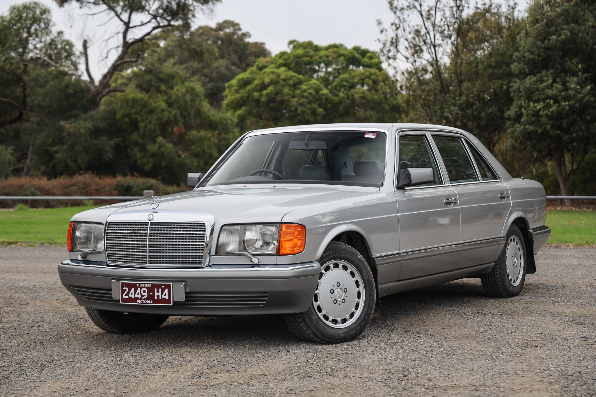 1988 MERCEDES-BENZ (W126) 560 SEL