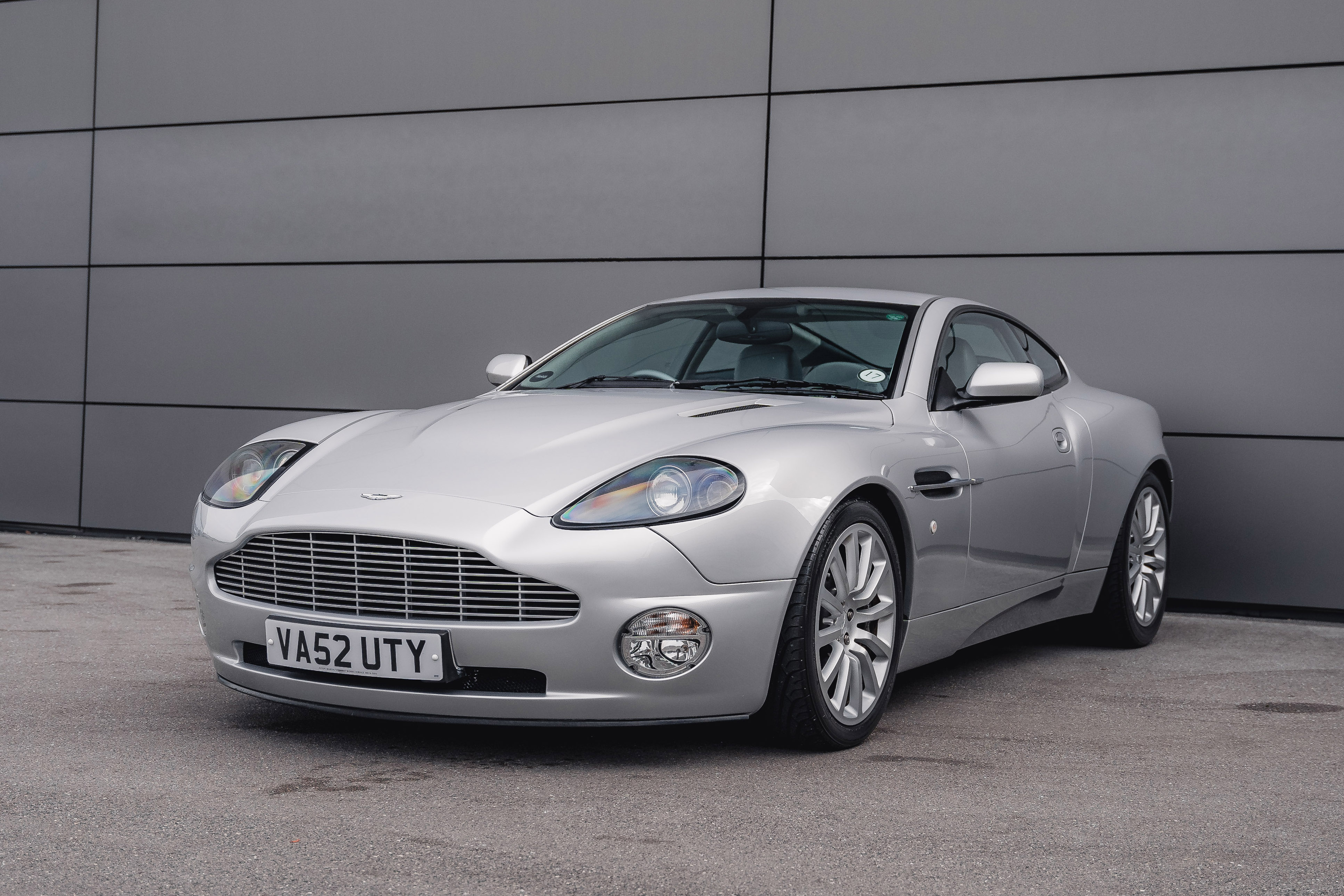 2002 ASTON MARTIN VANQUISH