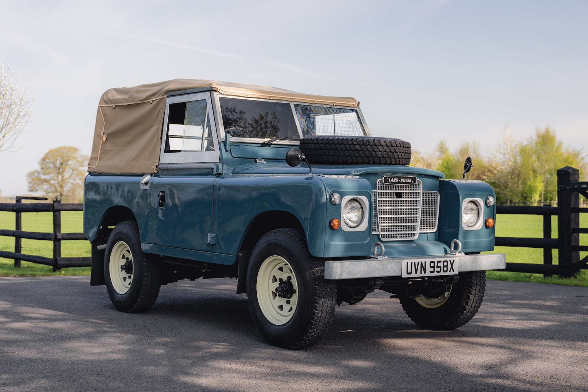 1982 LAND ROVER SERIES III 88"