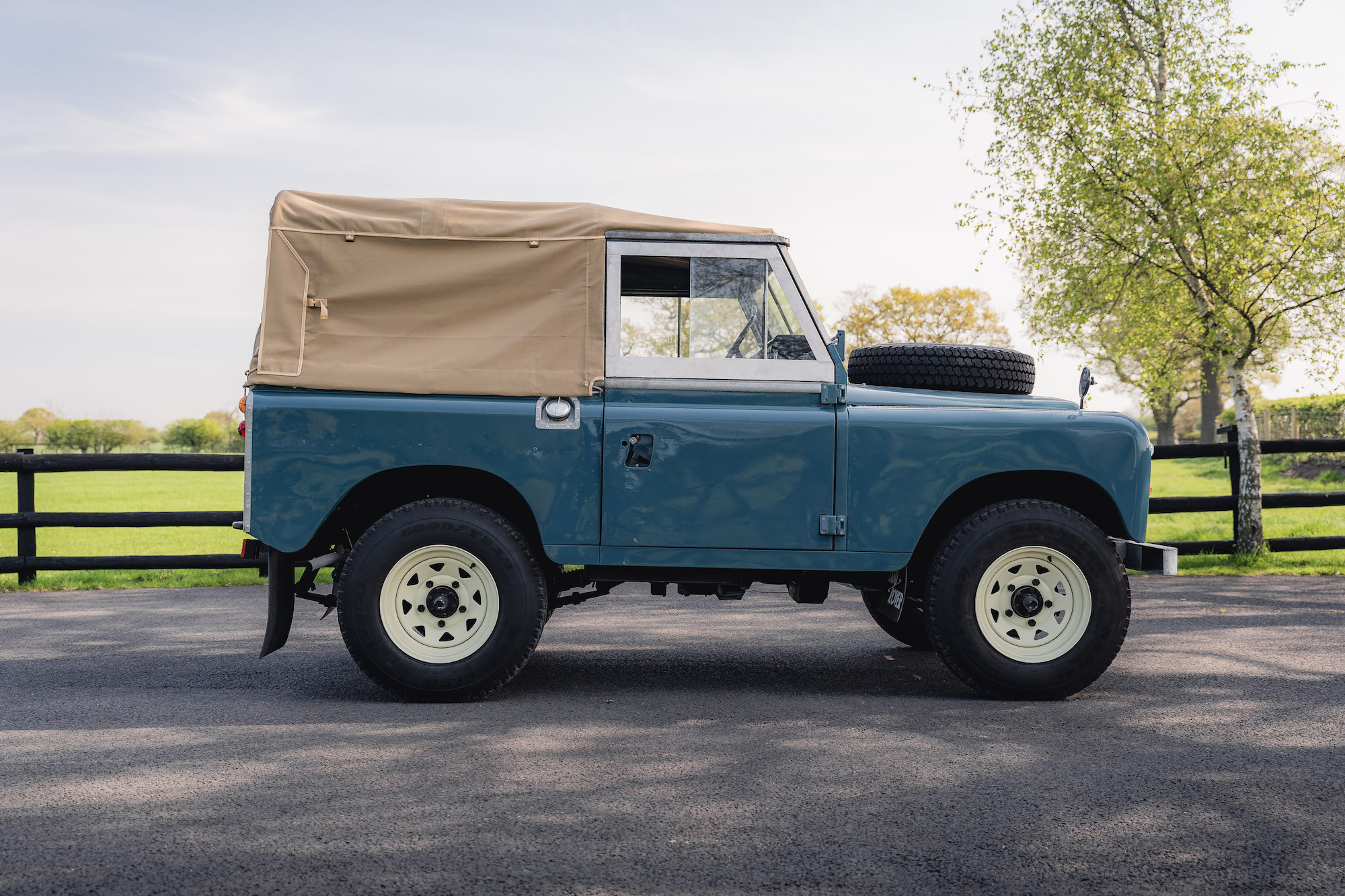 1982 LAND ROVER SERIES III 88