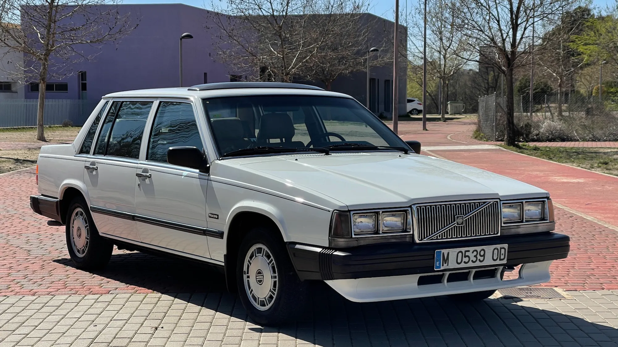 1988 VOLVO 740 GLE