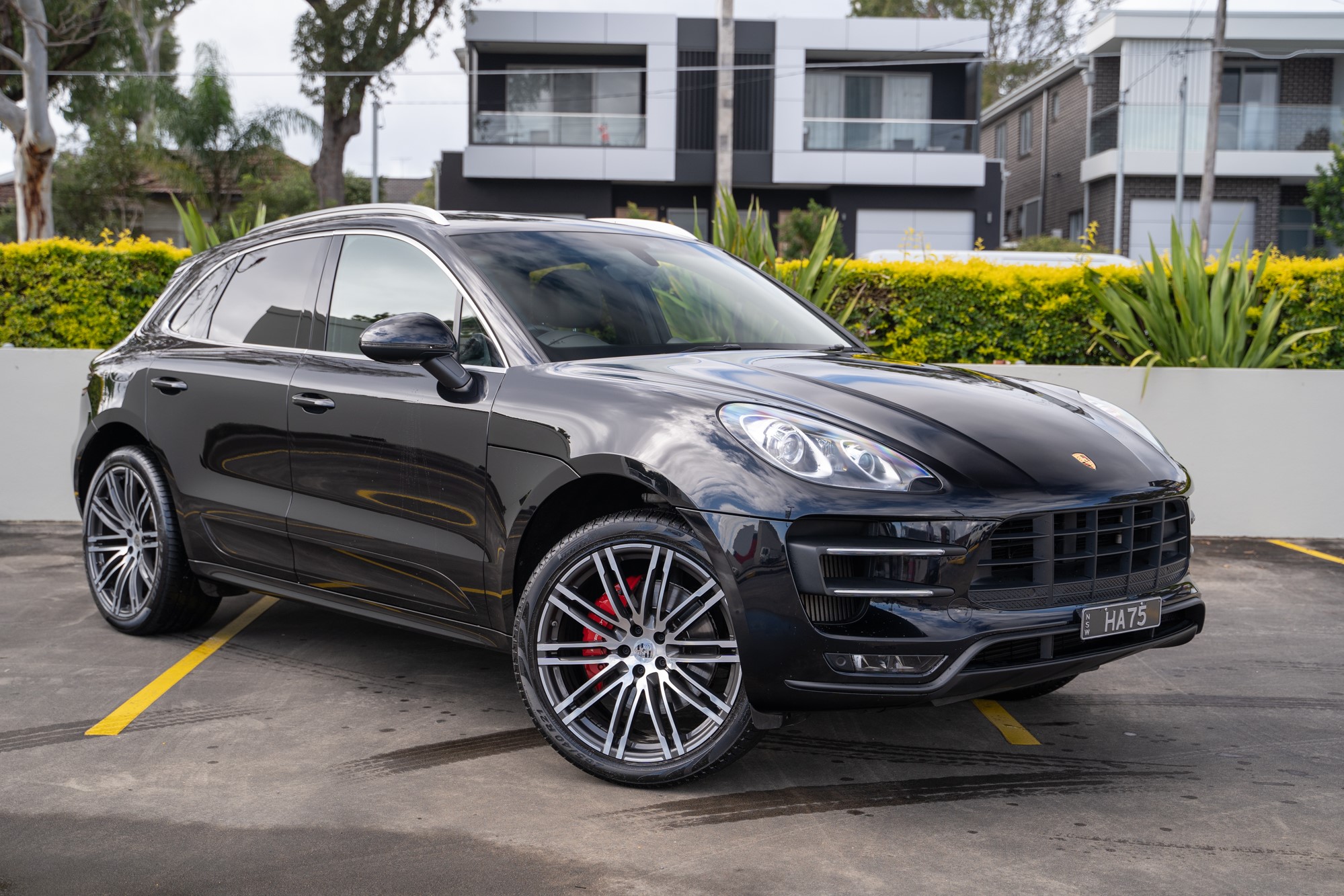 2015 PORSCHE MACAN TURBO