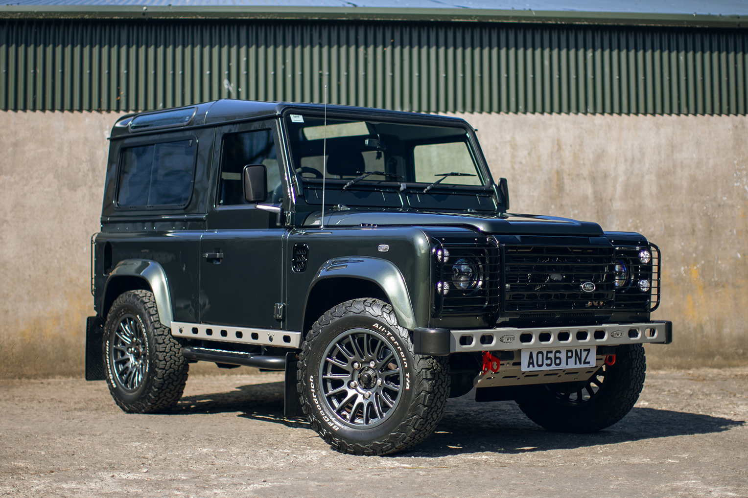 2006 LAND ROVER DEFENDER 90 XS TD5 - BOWLER UPGRADES