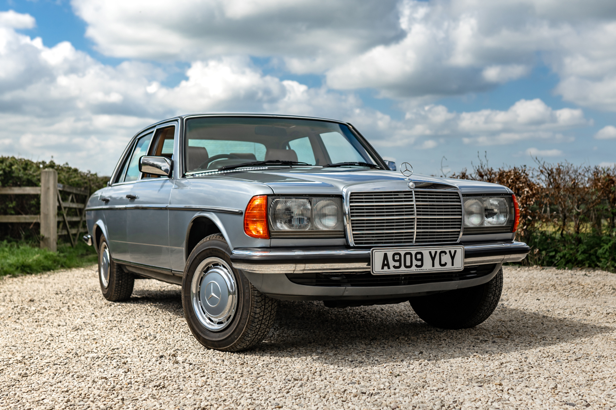 1983 MERCEDES-BENZ (W123) 280 E