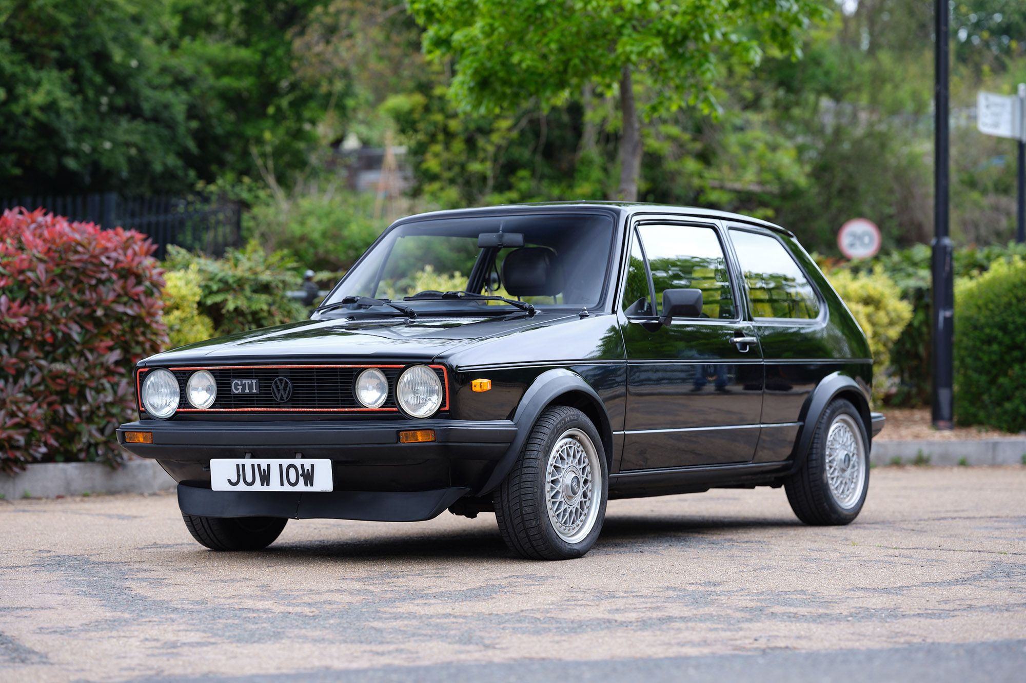 1981 VOLKSWAGEN GOLF (MK1) GTI