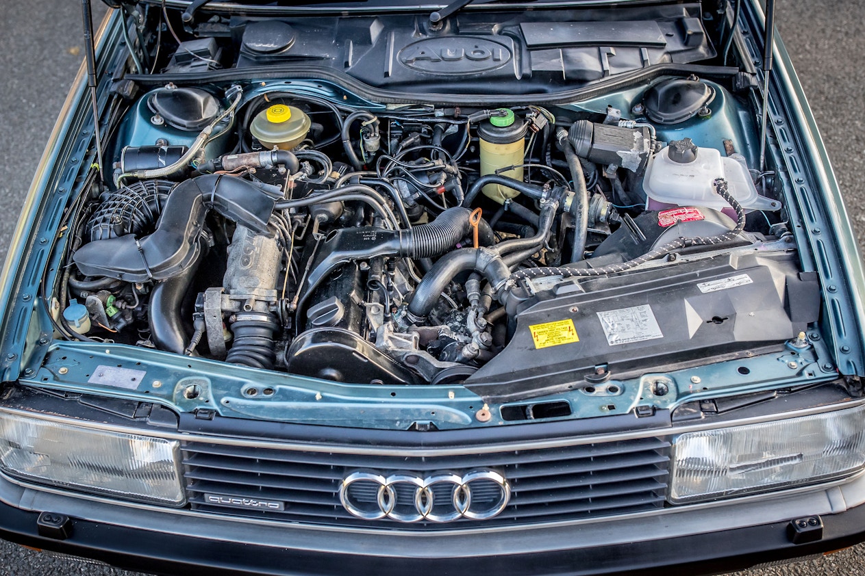 Ein paar original Audi Aufkleber Quattro