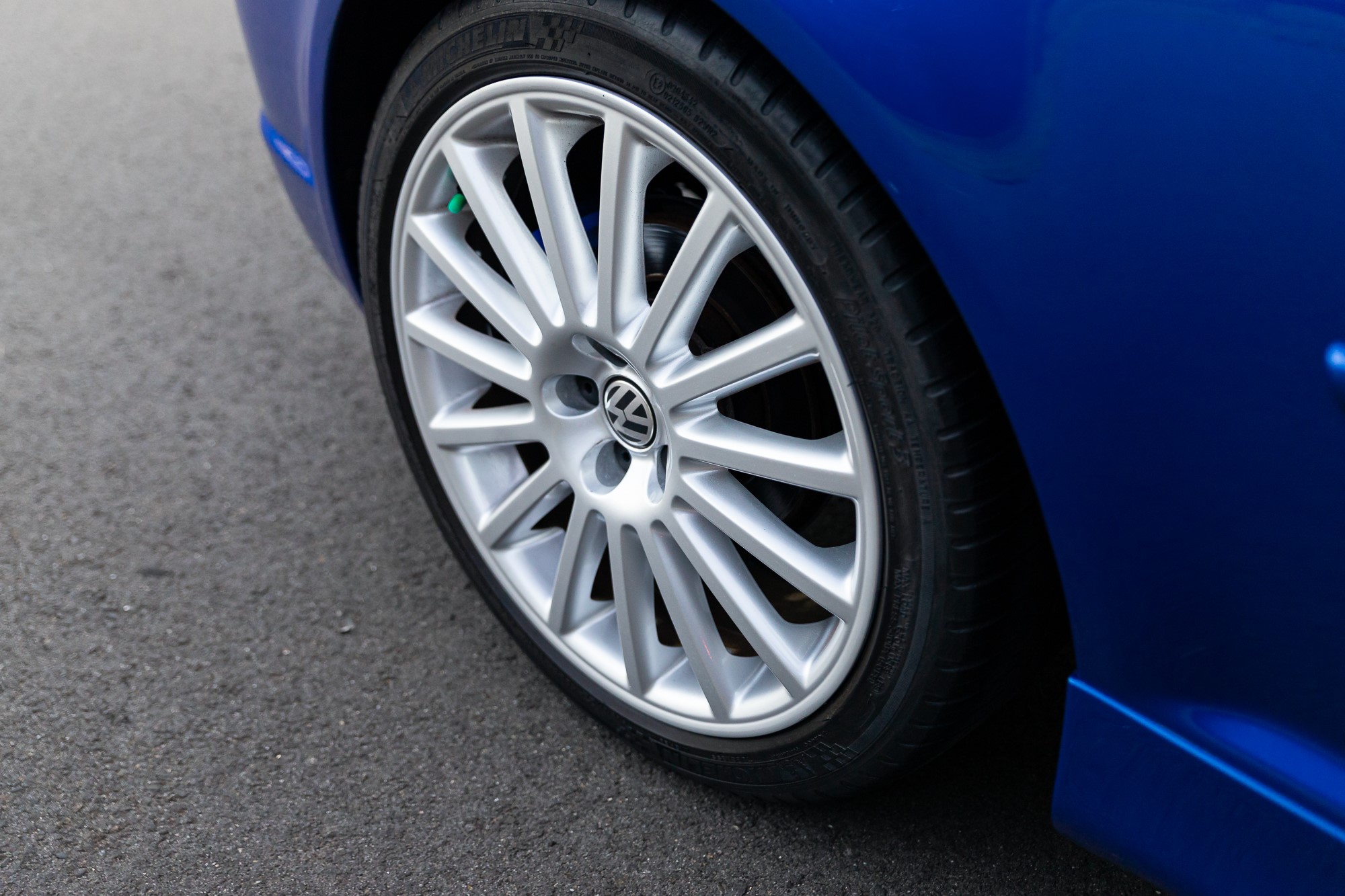 2003 VOLKSWAGEN GOLF (MK4) R32