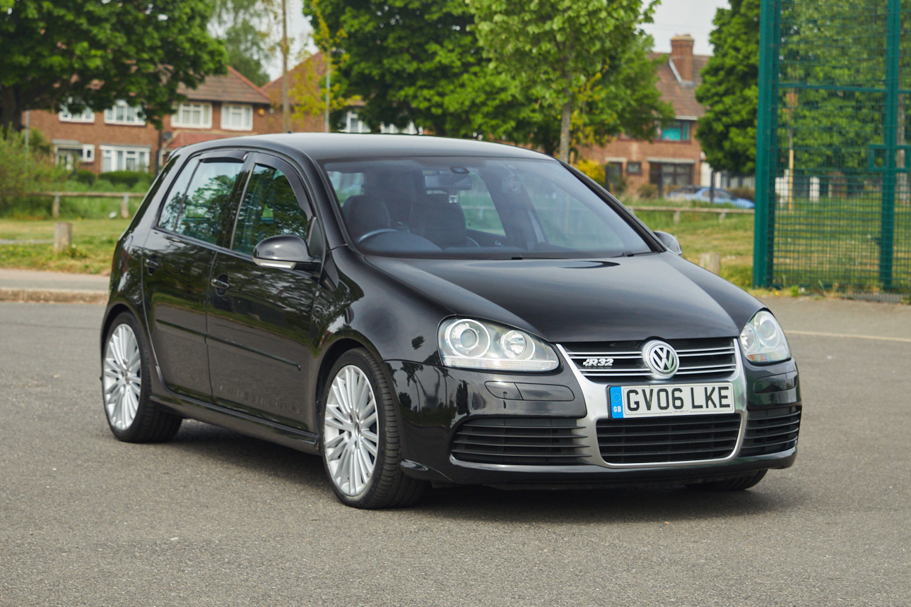 2006 VOLKSWAGEN GOLF (MK5) R32