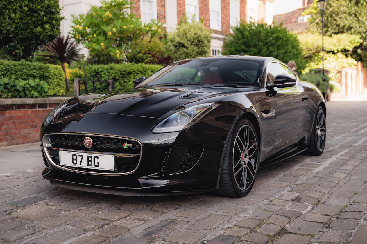 Jaguar F Type R Black