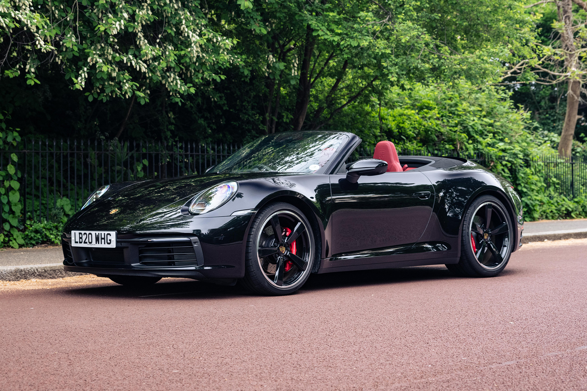 2020 PORSCHE 911 (992) CARRERA 4S CABRIOLET - 663 MILES