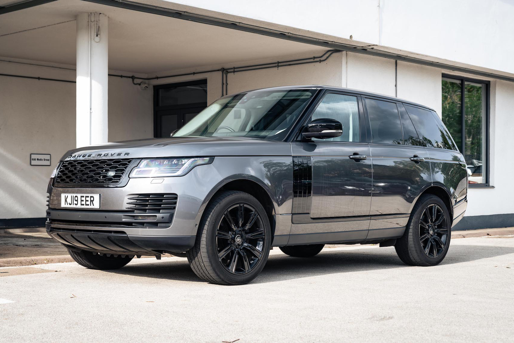 2019 RANGE ROVER AUTOBIOGRAPHY