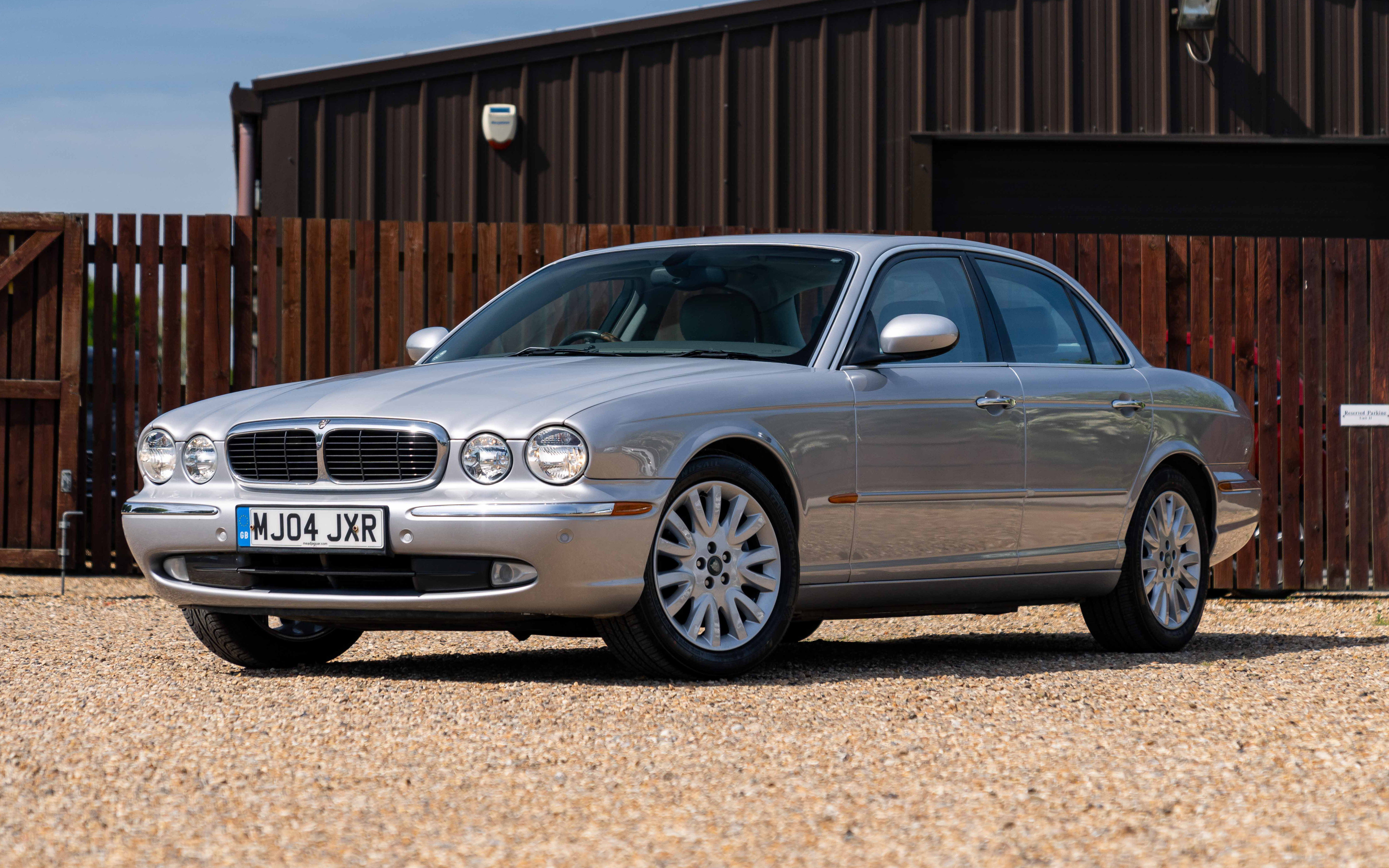 2004 JAGUAR XJ8 4.2