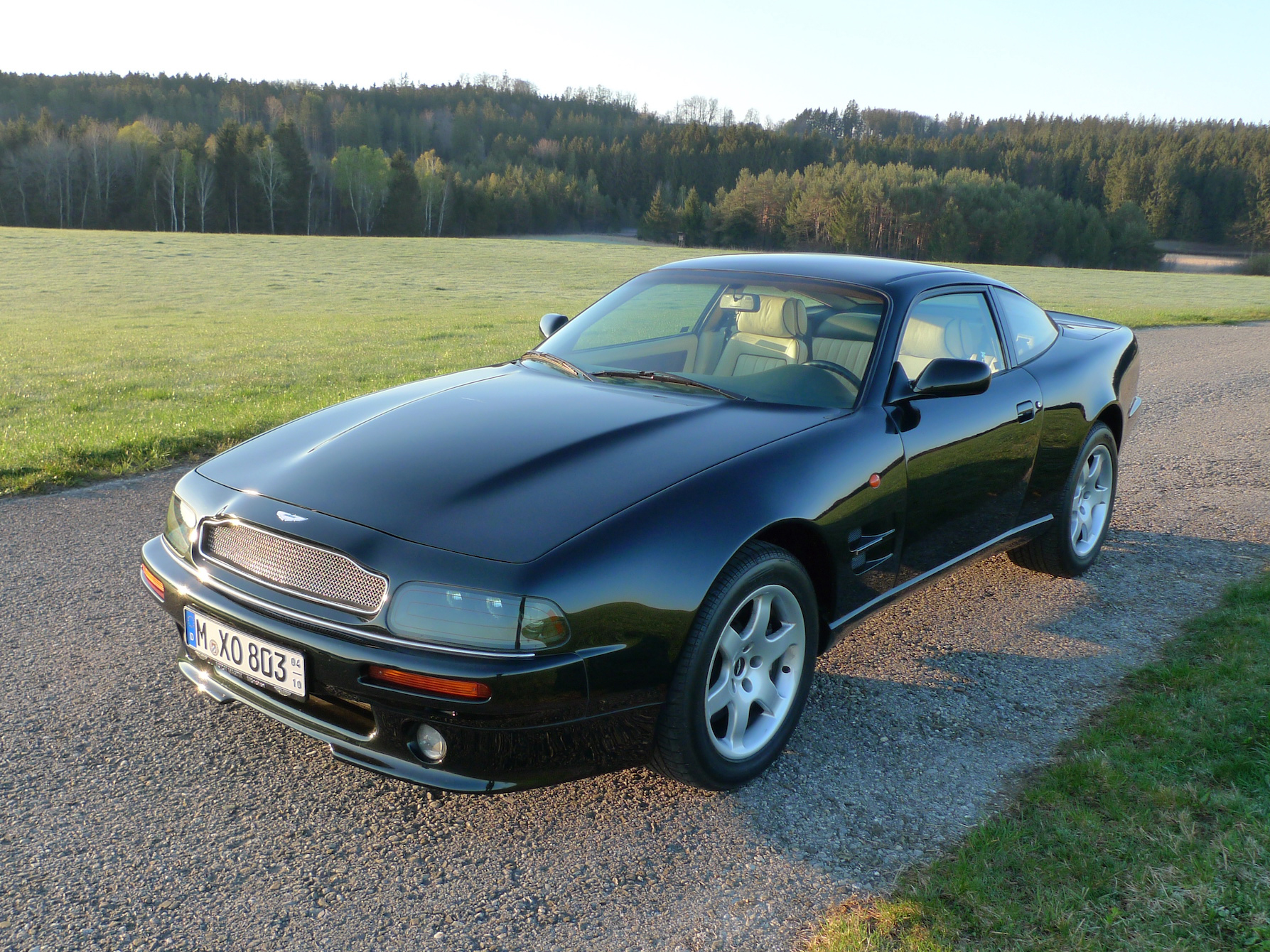 1997 ASTON MARTIN V8 COUPE - 37,354 KM