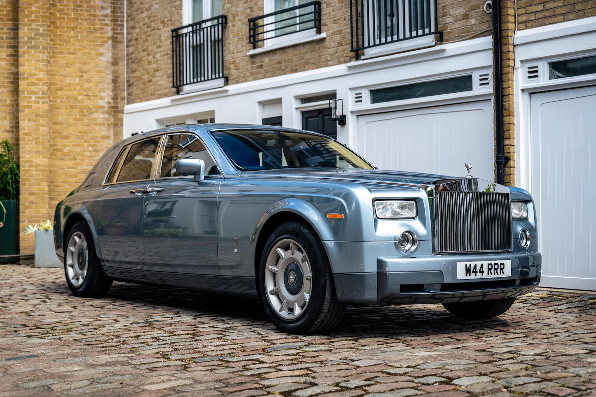 RollsRoyce Ghost Price 2023 Images Colours  Reviews