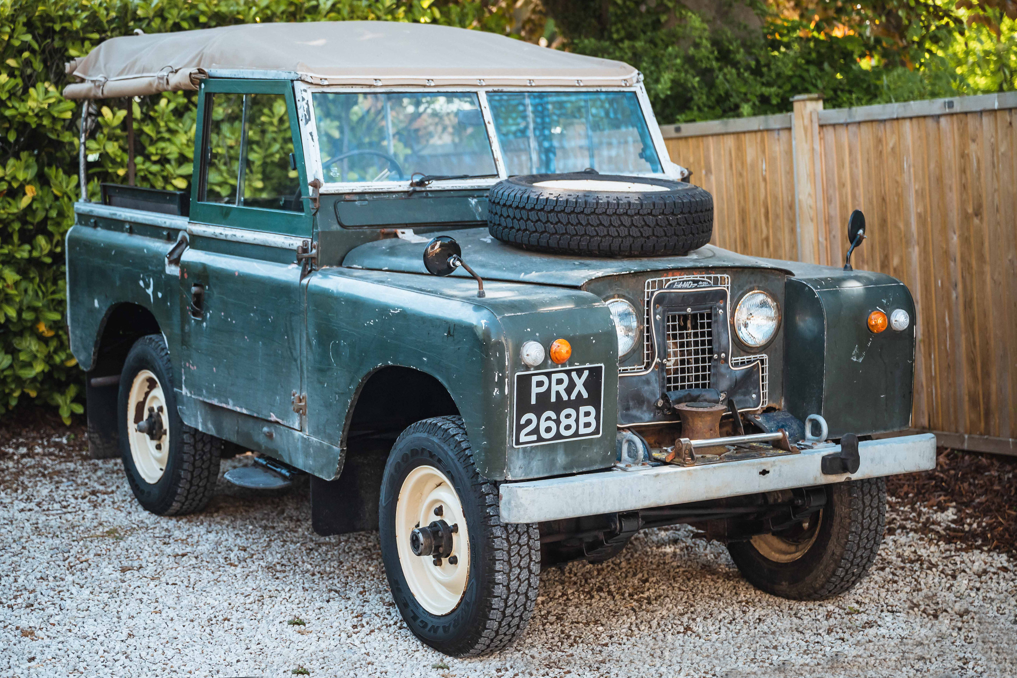 1964 LAND ROVER SERIES IIA 88"