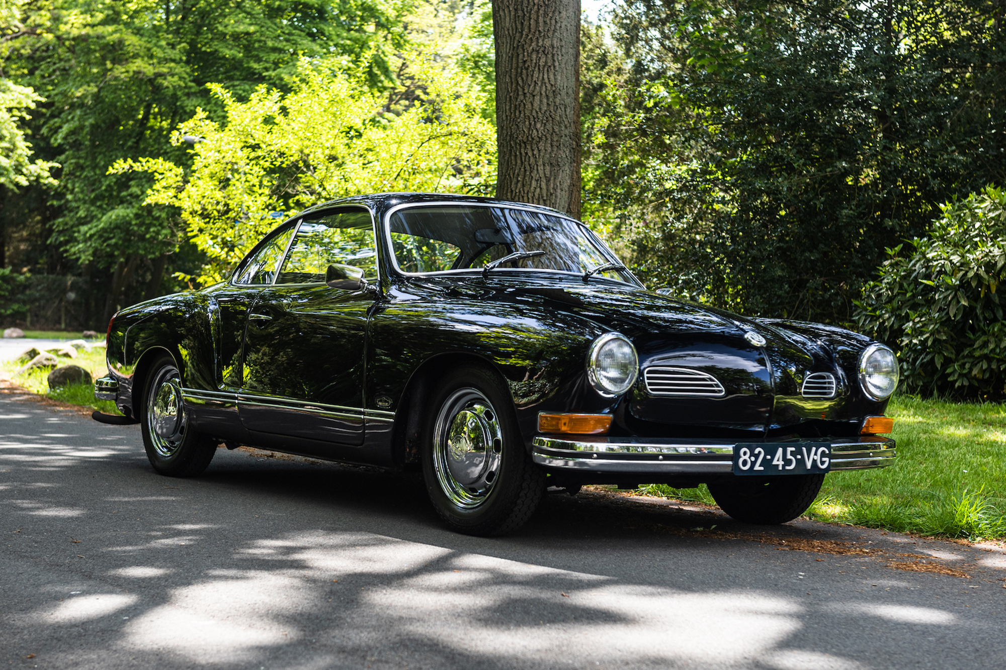 1972 VOLKSWAGEN KARMANN GHIA COUPE