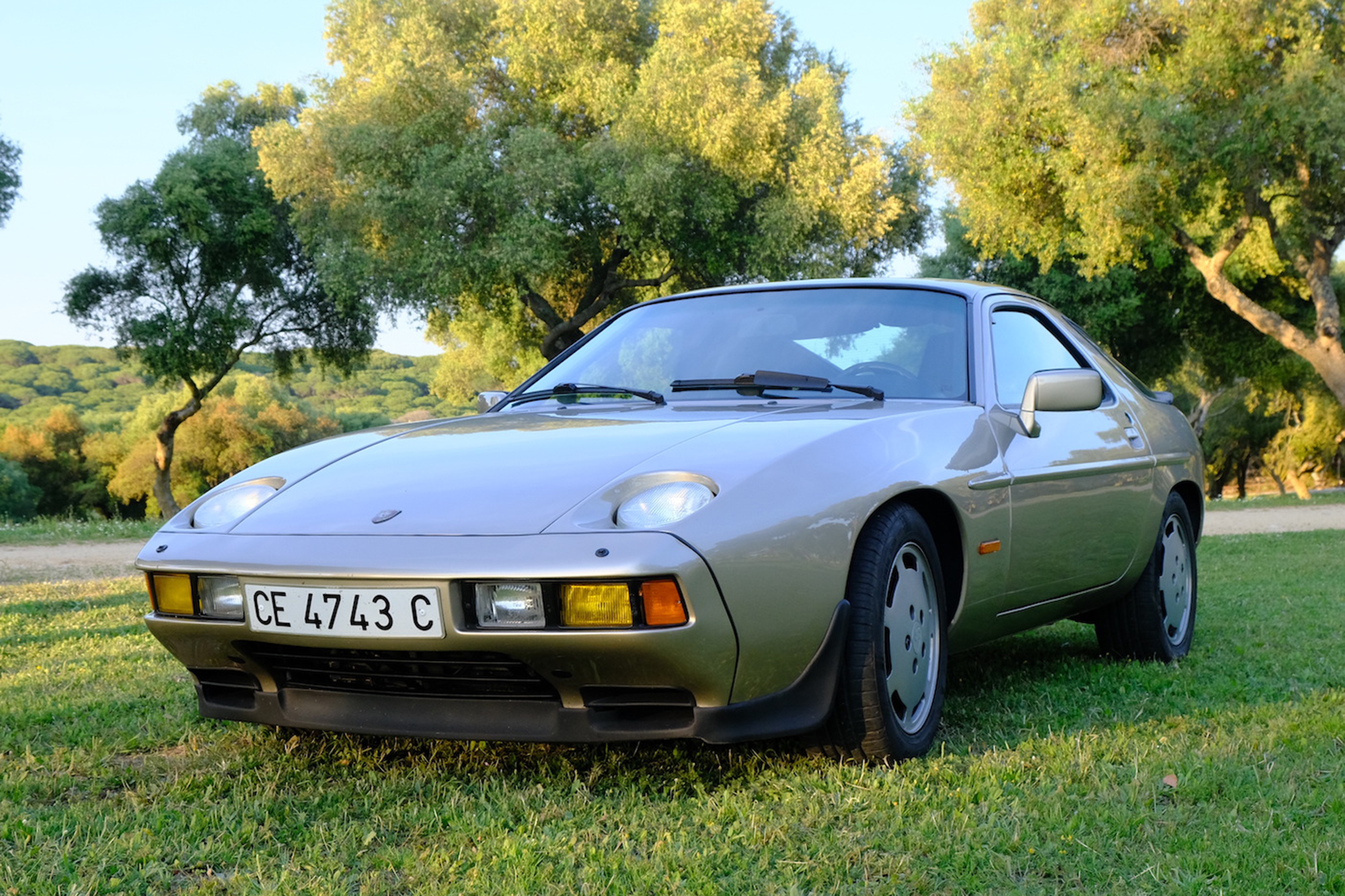 1985 PORSCHE 928 S