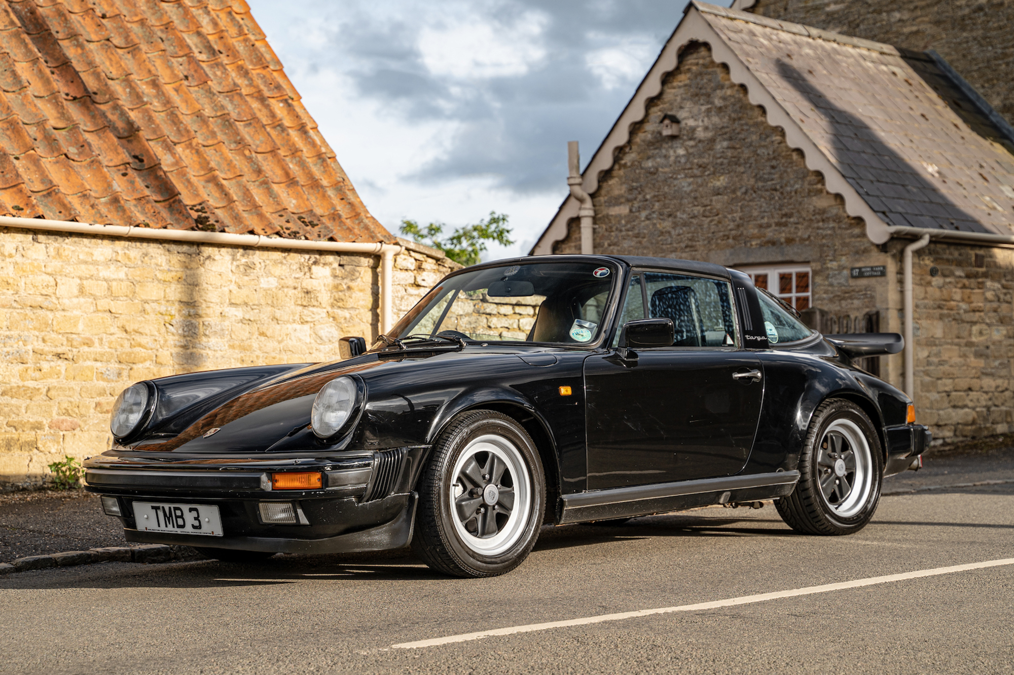 1985 PORSCHE 911 CARRERA 3.2 SPORT TARGA