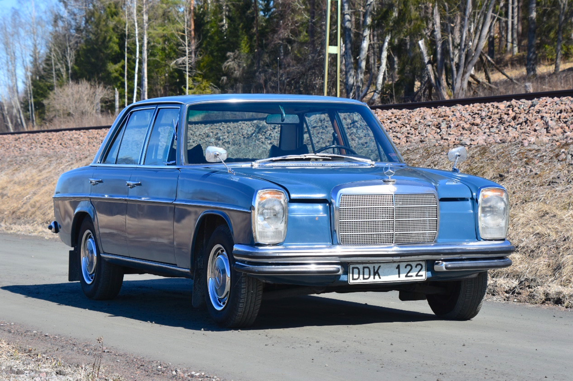 1968 MERCEDES-BENZ (W114) 250/8