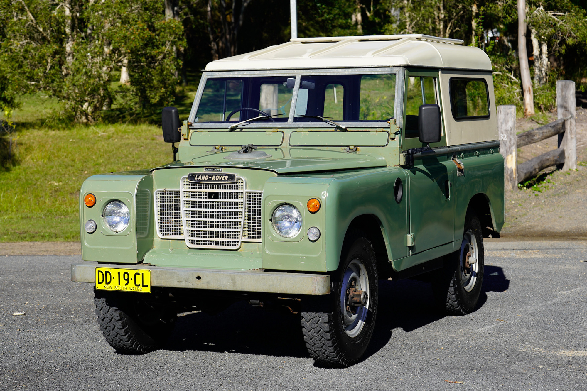 1975 LAND ROVER SERIES III 88"