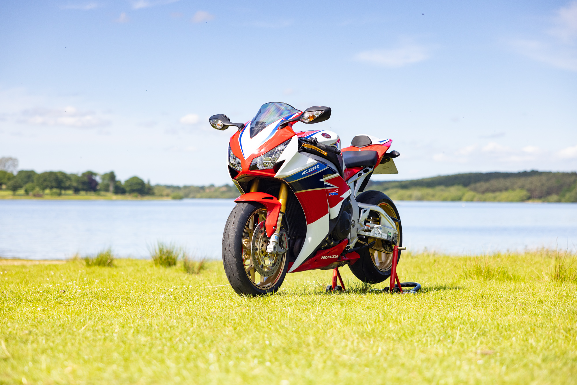 Unleash The Beast A Deep Dive Into The 2016 Honda Cbr1000rr Fireblade