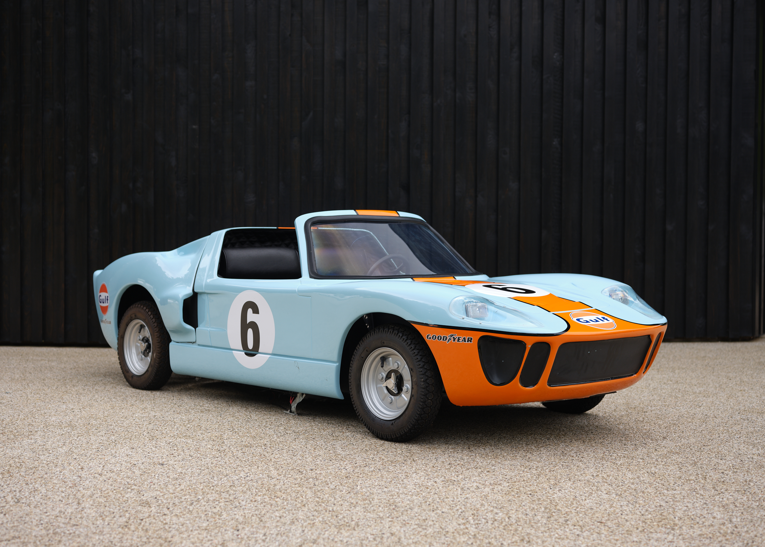 FORD GT40 JUNIOR CHILDREN'S CAR