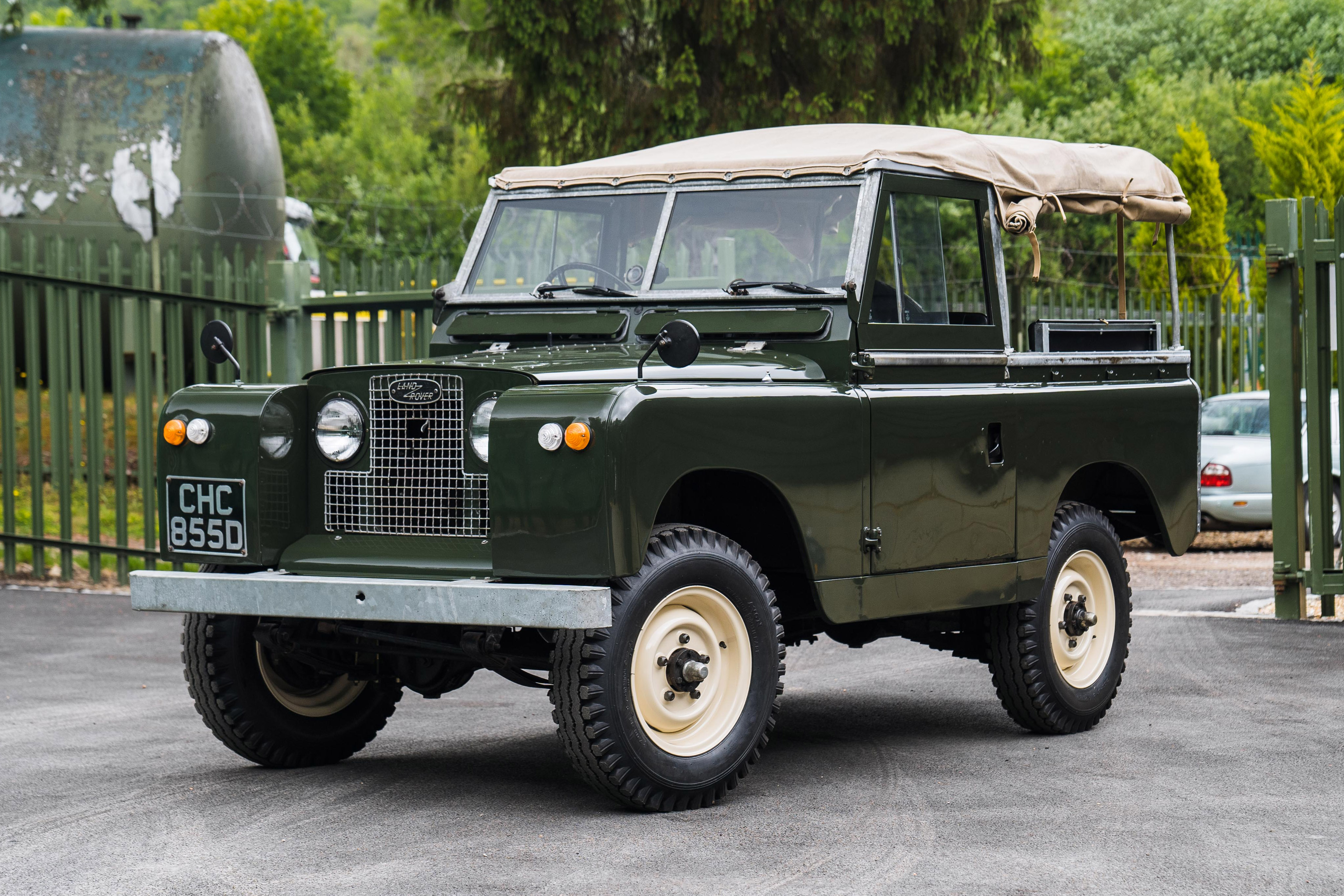 1966 LAND ROVER SERIES IIA 88"