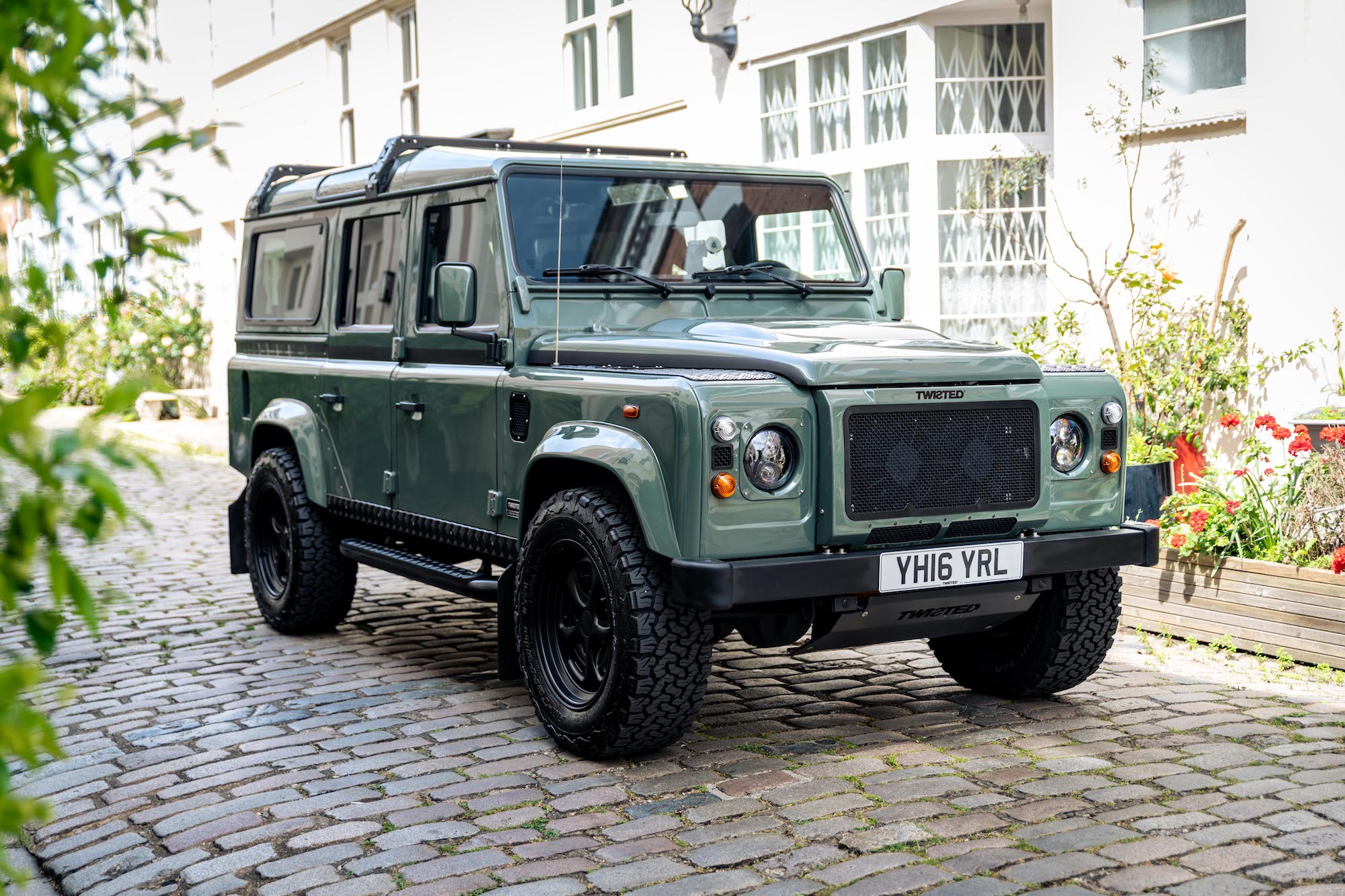 2016 LAND ROVER DEFENDER 110 - TWISTED STAGE ONE V8