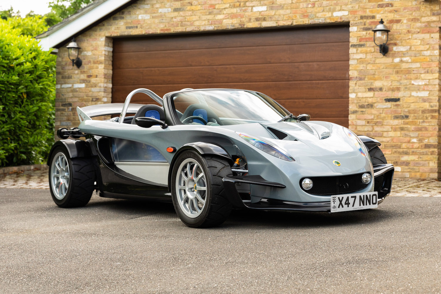 2000 LOTUS 340R - 1,311 MILES