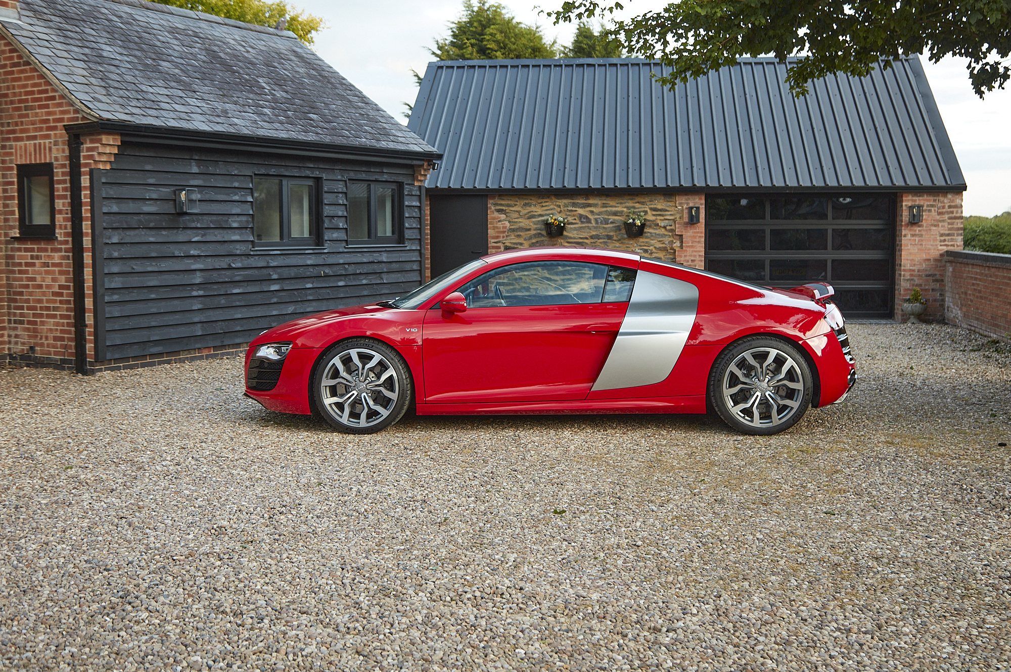 2011 AUDI R8 V10 MANUAL