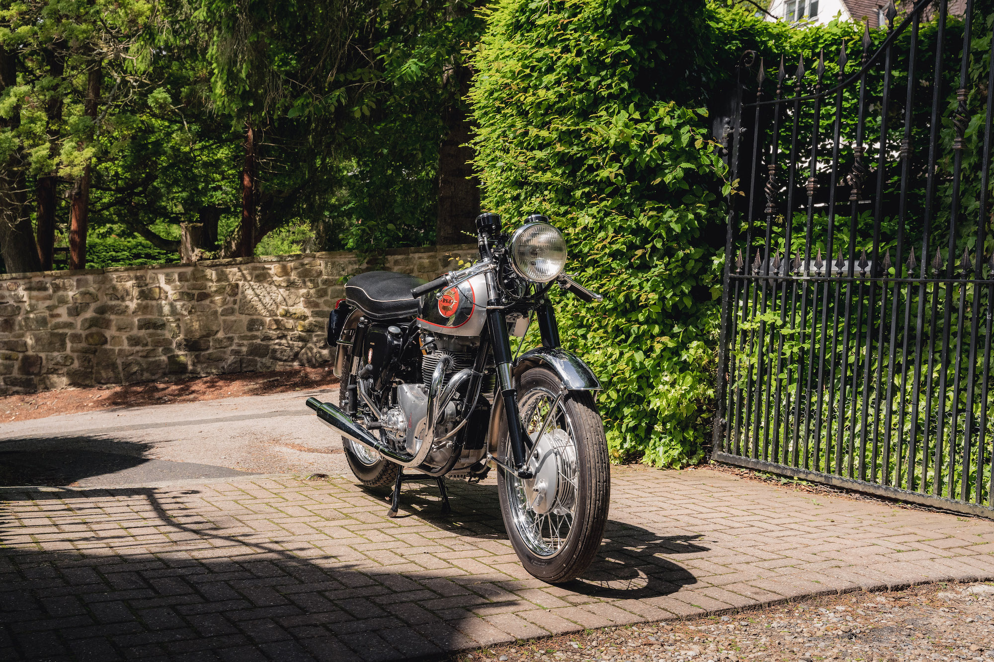 イギリスのBSA Rocket Gold Star オーナーズクラブの特注品です