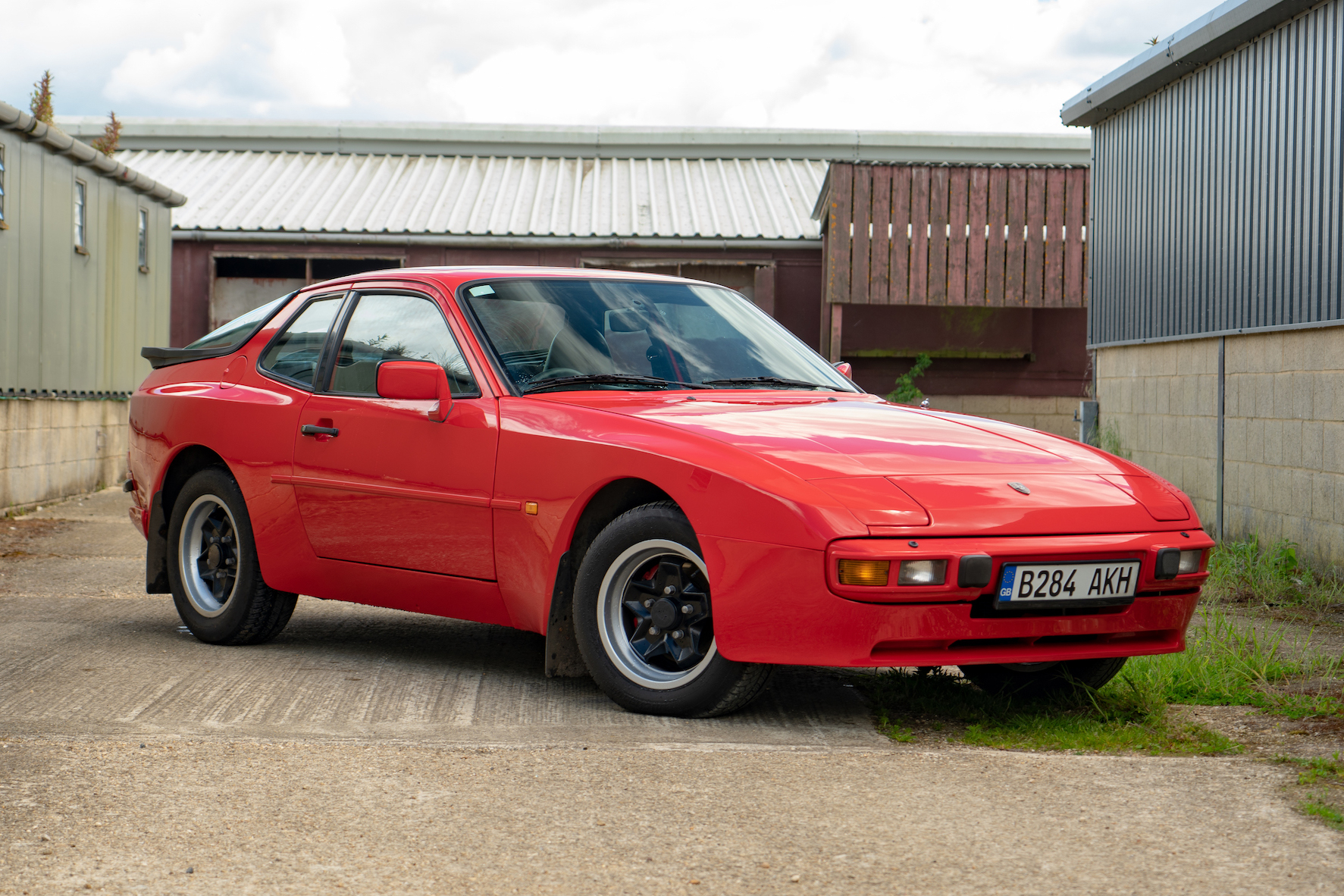 1985 PORSCHE 944 LUX