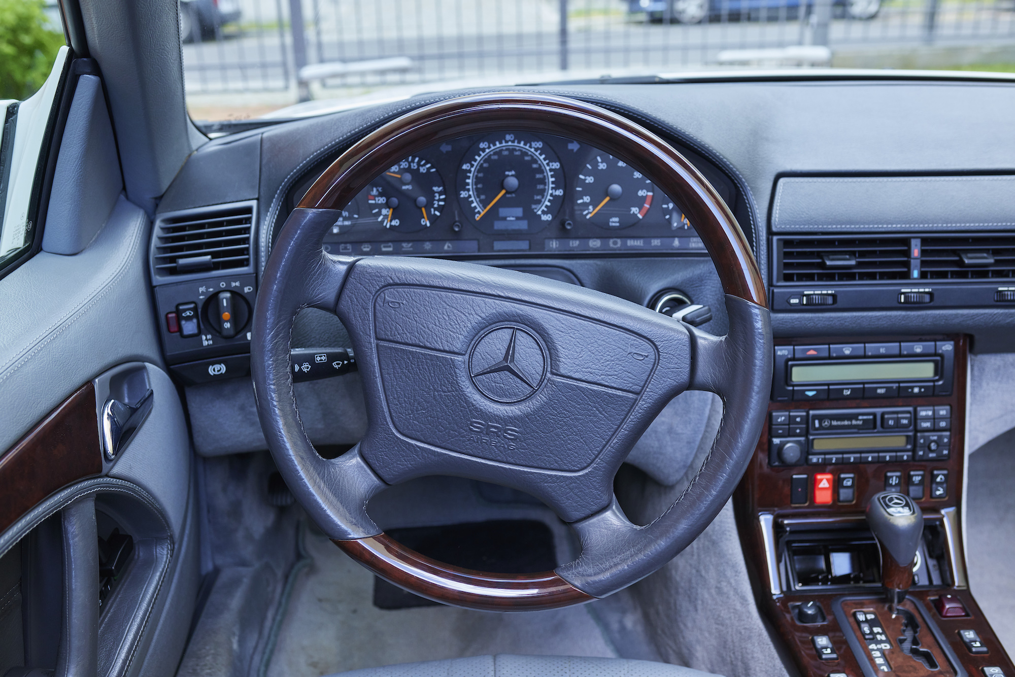 1996 MERCEDES-BENZ (R129) SL600