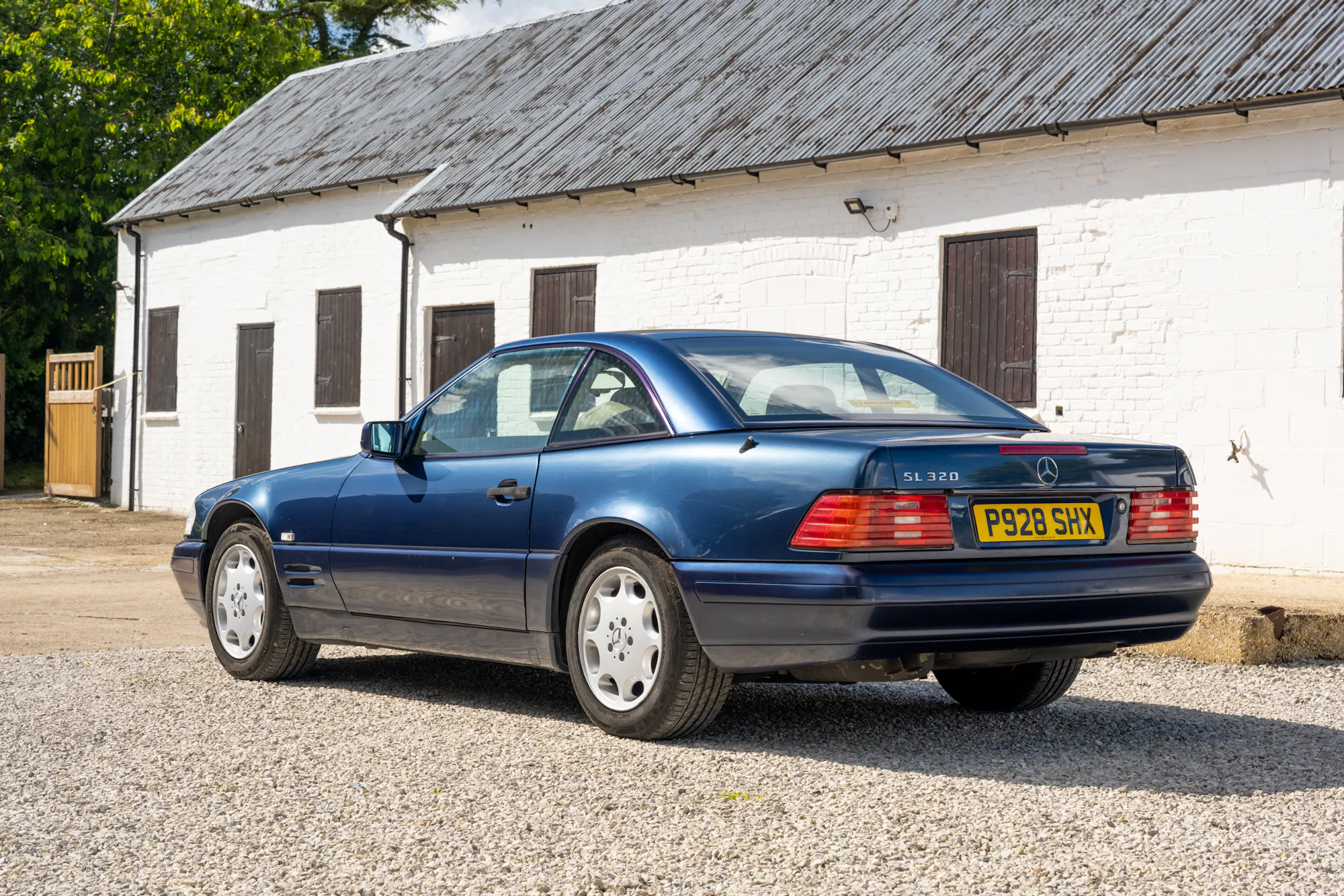1997 MERCEDES-BENZ (R129) SL 320
