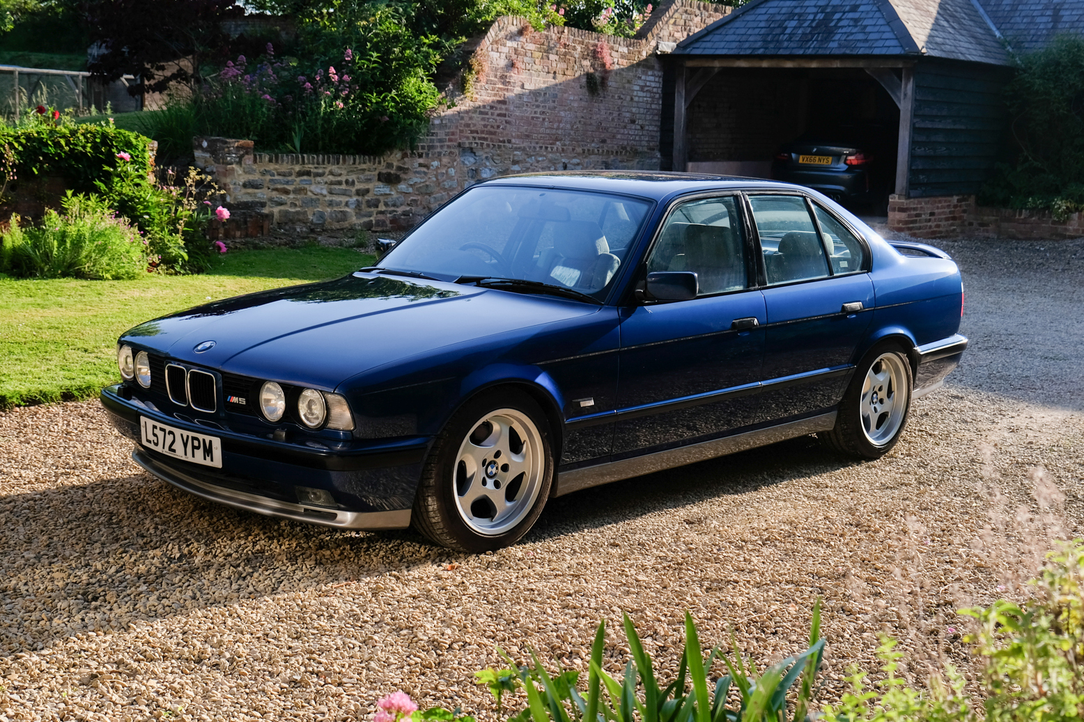 1994 BMW (E34) M5